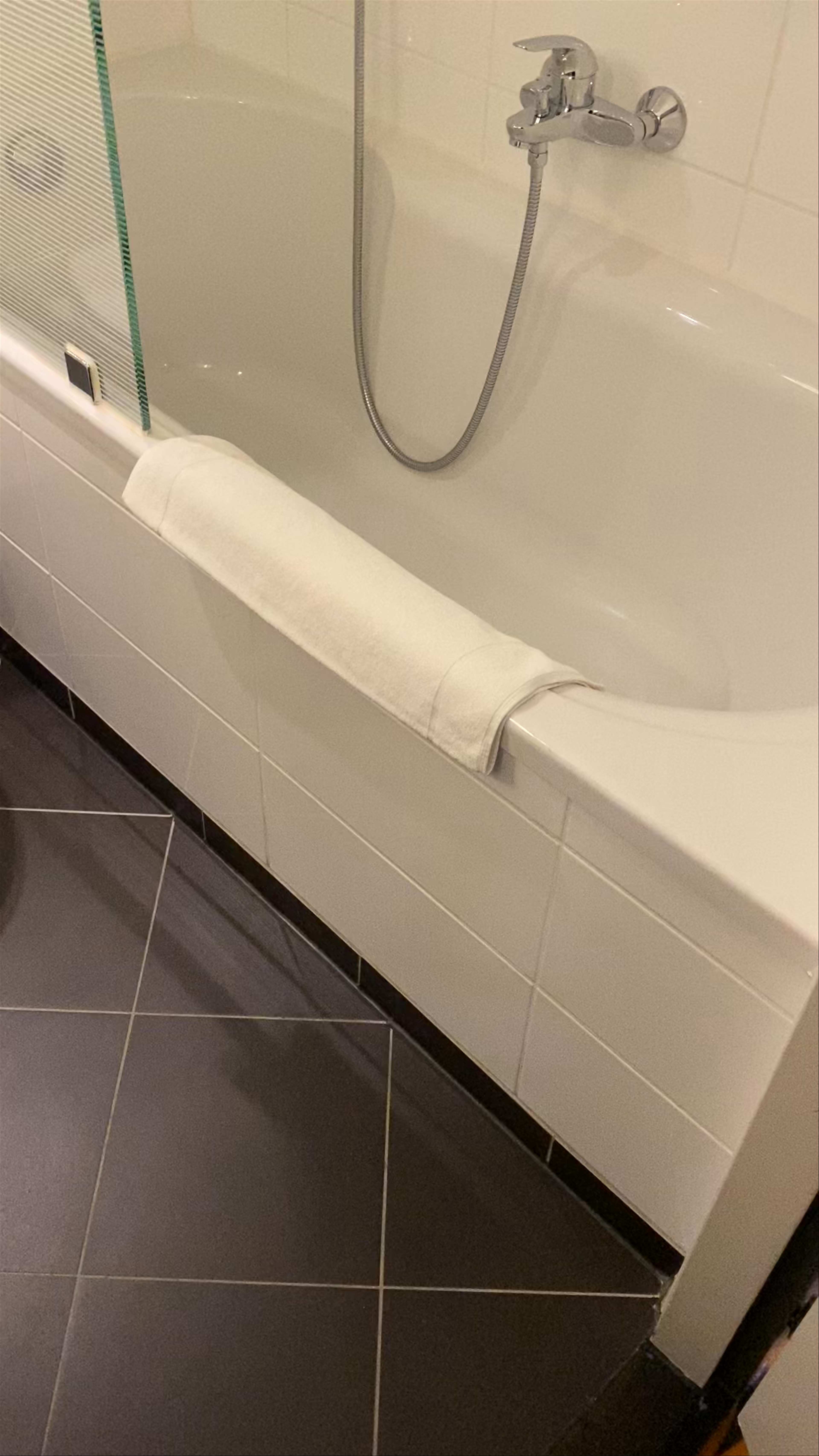 Carlton Square Hotel