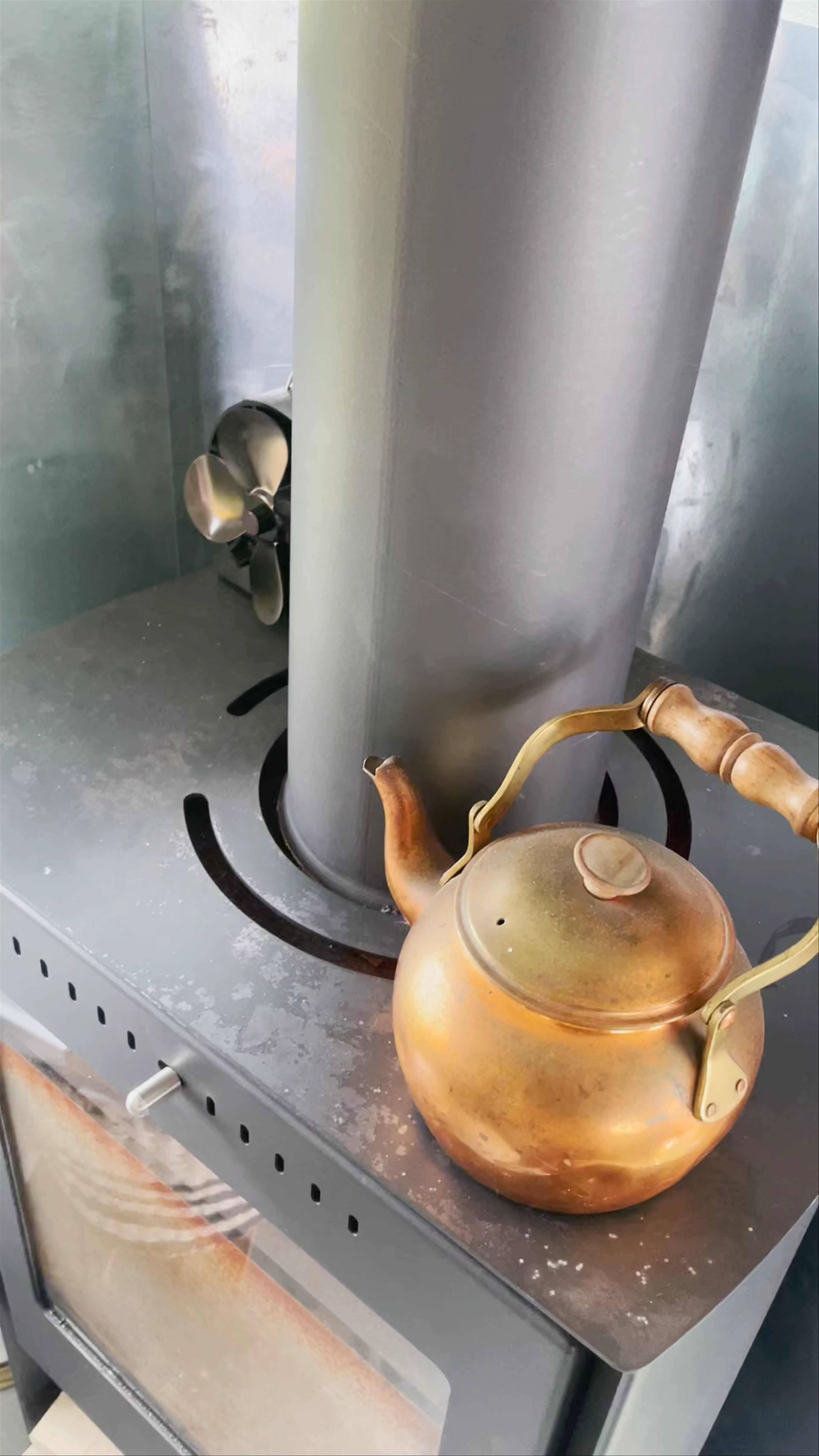 The Original Skool Beans Micro Roaster, Vík