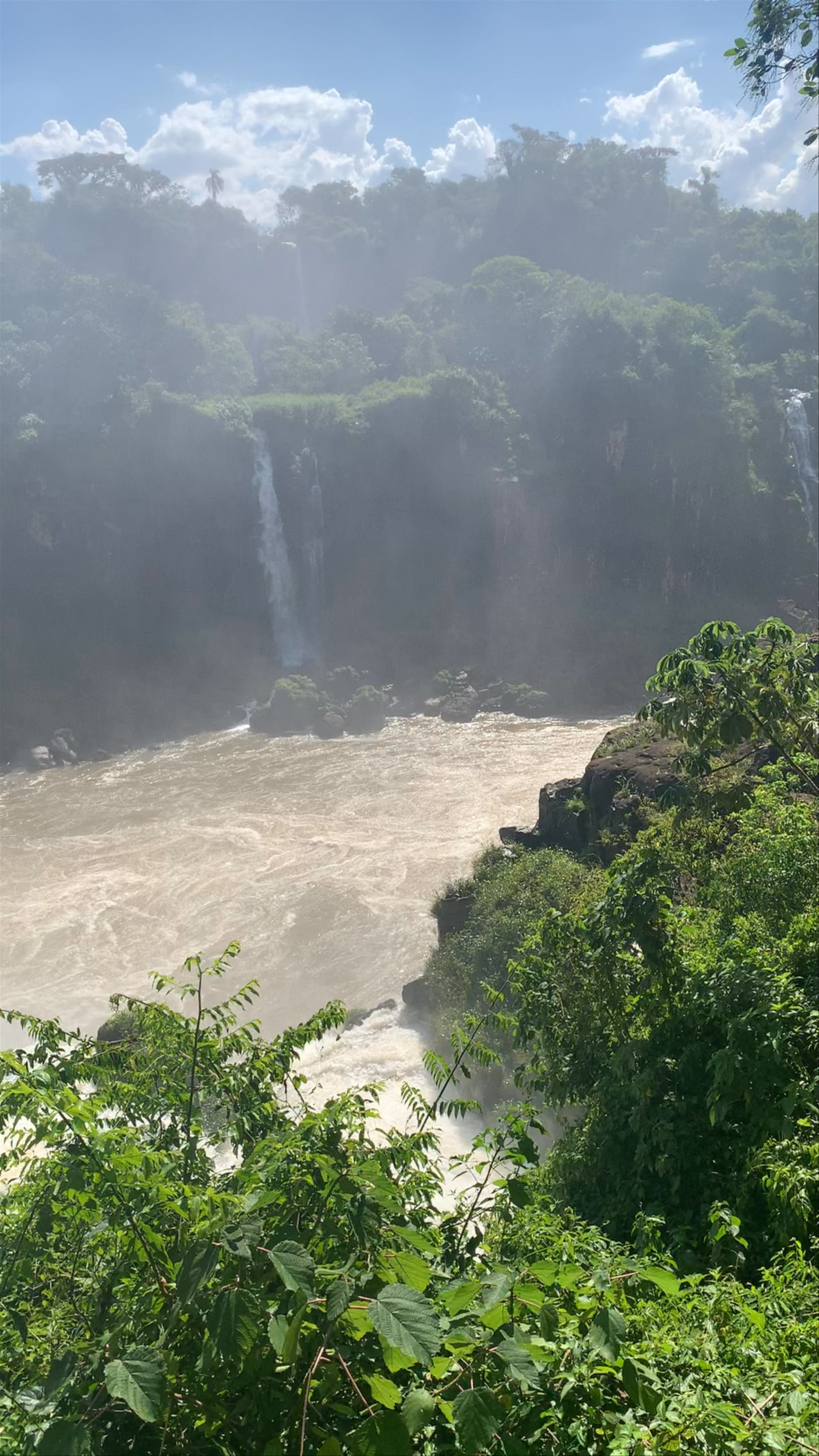 Iguazu Falls: Awe-Inspiring Power of Nature at Foz do Iguaçu