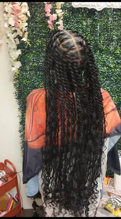Bisil Hair - Knowtless boho Senegalese twist, island braids - Hair Salons Near Me - Sterling, Virginia