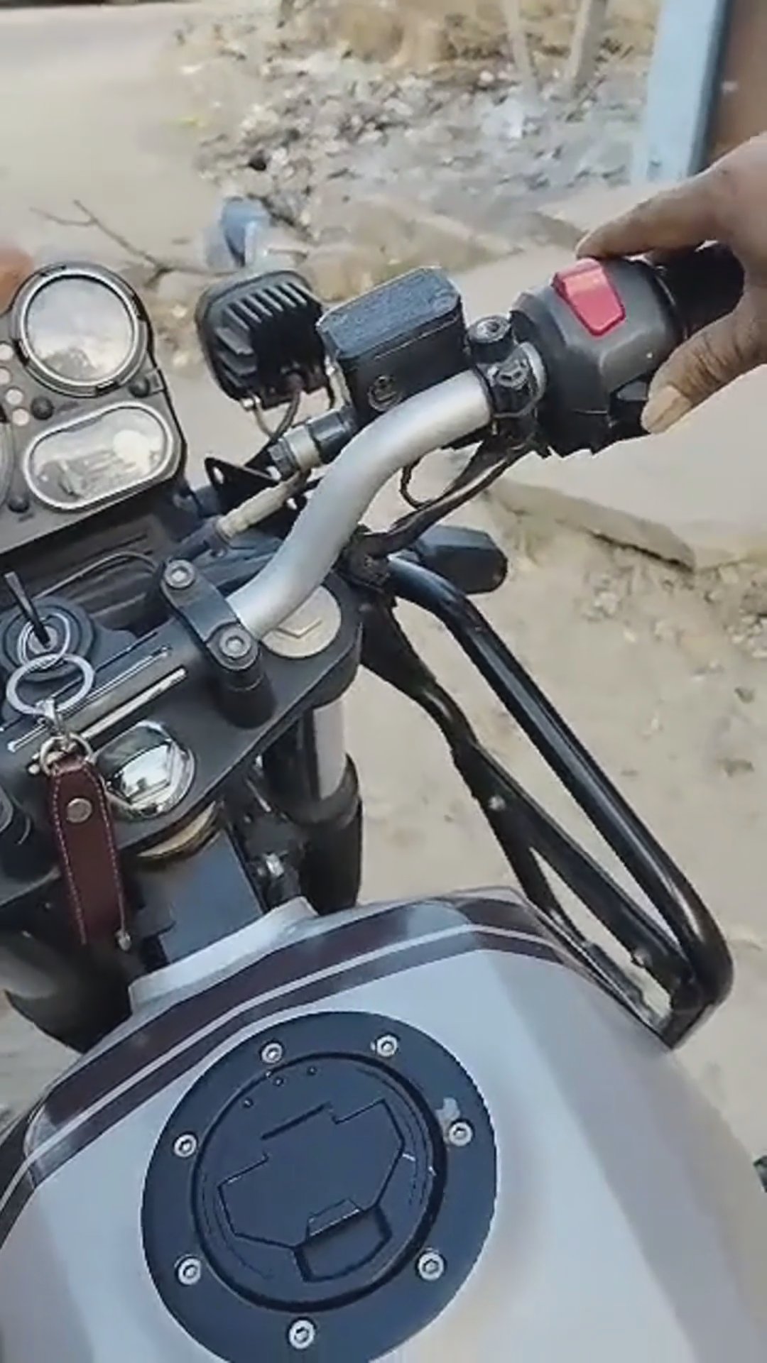 Walk-around video thumbnail