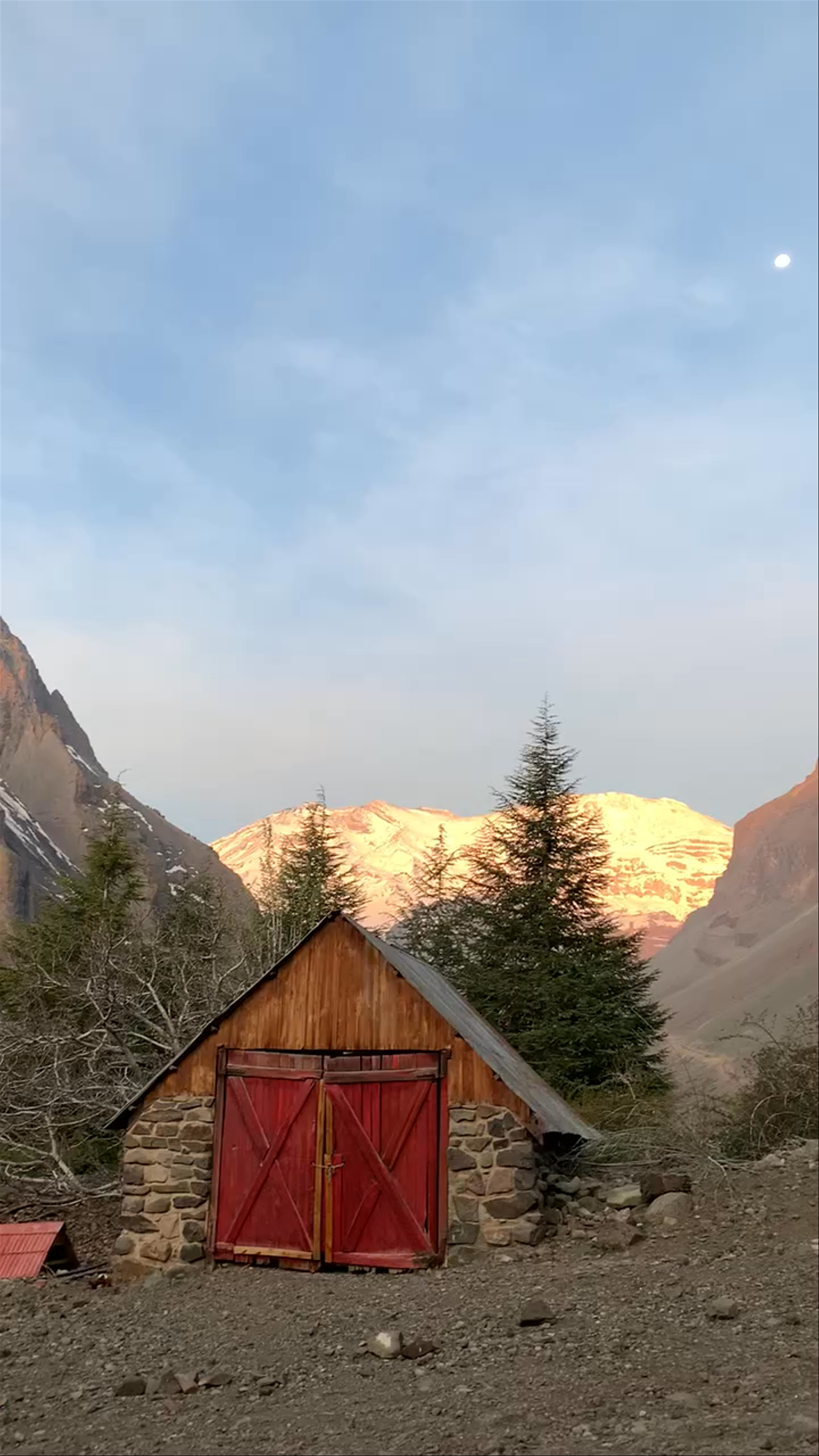 Hostal Refugio Lo Valdes - Camino Al Volcán