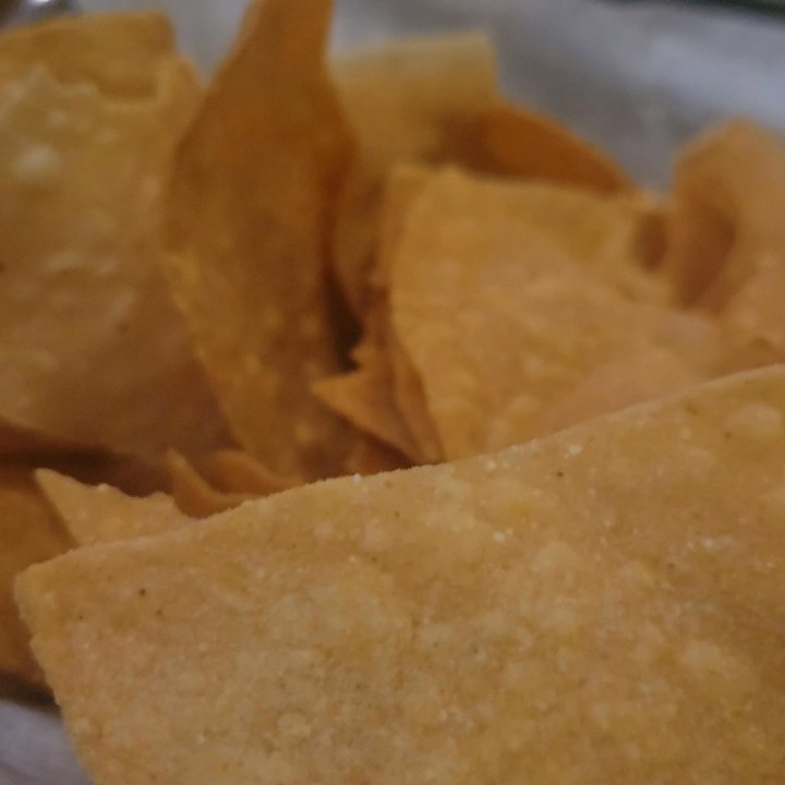 Luna del Rio - Complementary chips and salsa. The salsa was fresh and had great flavor. - Bars Near Me - Canton, Georgia
