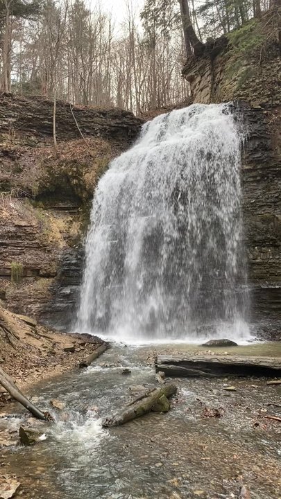 Tiffany Falls - Cold weather waterfalls - Hiking Near Me - Hamilton, Ontario