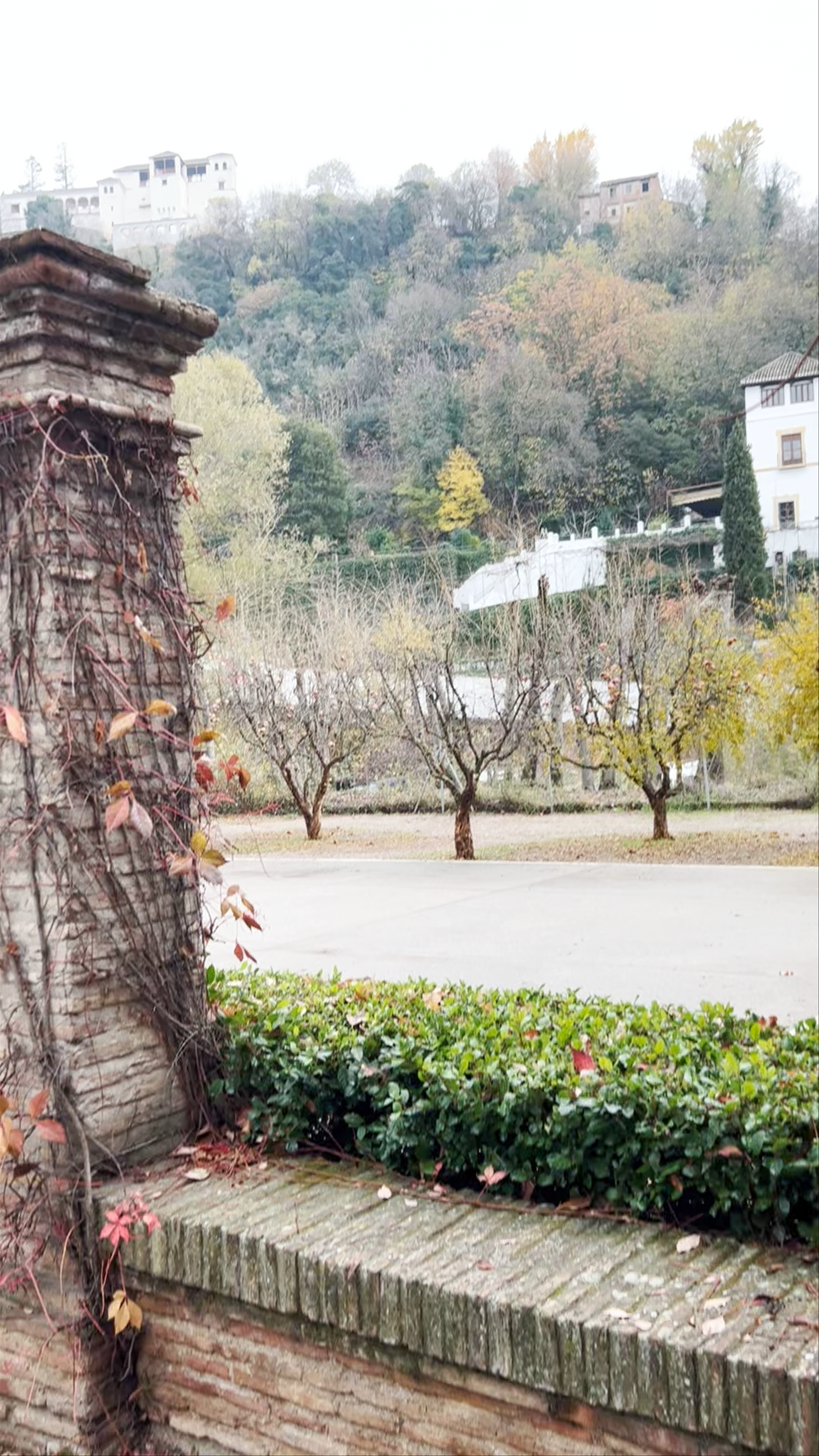 Palacio de los Córdova: Tranquil Autumn Escape in Granada