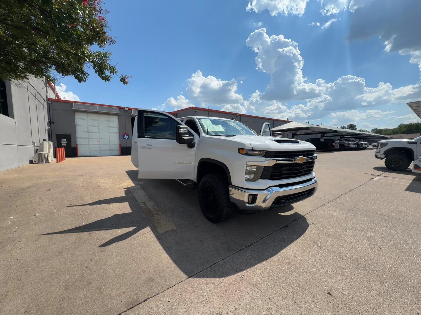 Lifted Trucks - #TX10170 - 2025 Chevrolet Silverado 2500HD LT Crew Cab