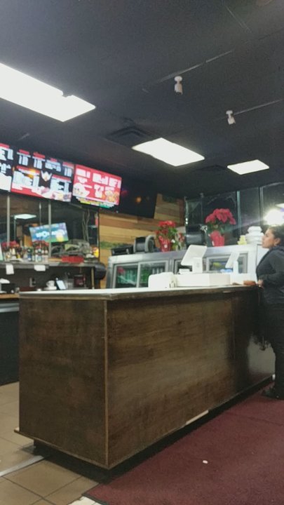 Wings Empire - Cozy place for wings, with a patio outside - Chicken Wings Near Me - Chula Vista, California