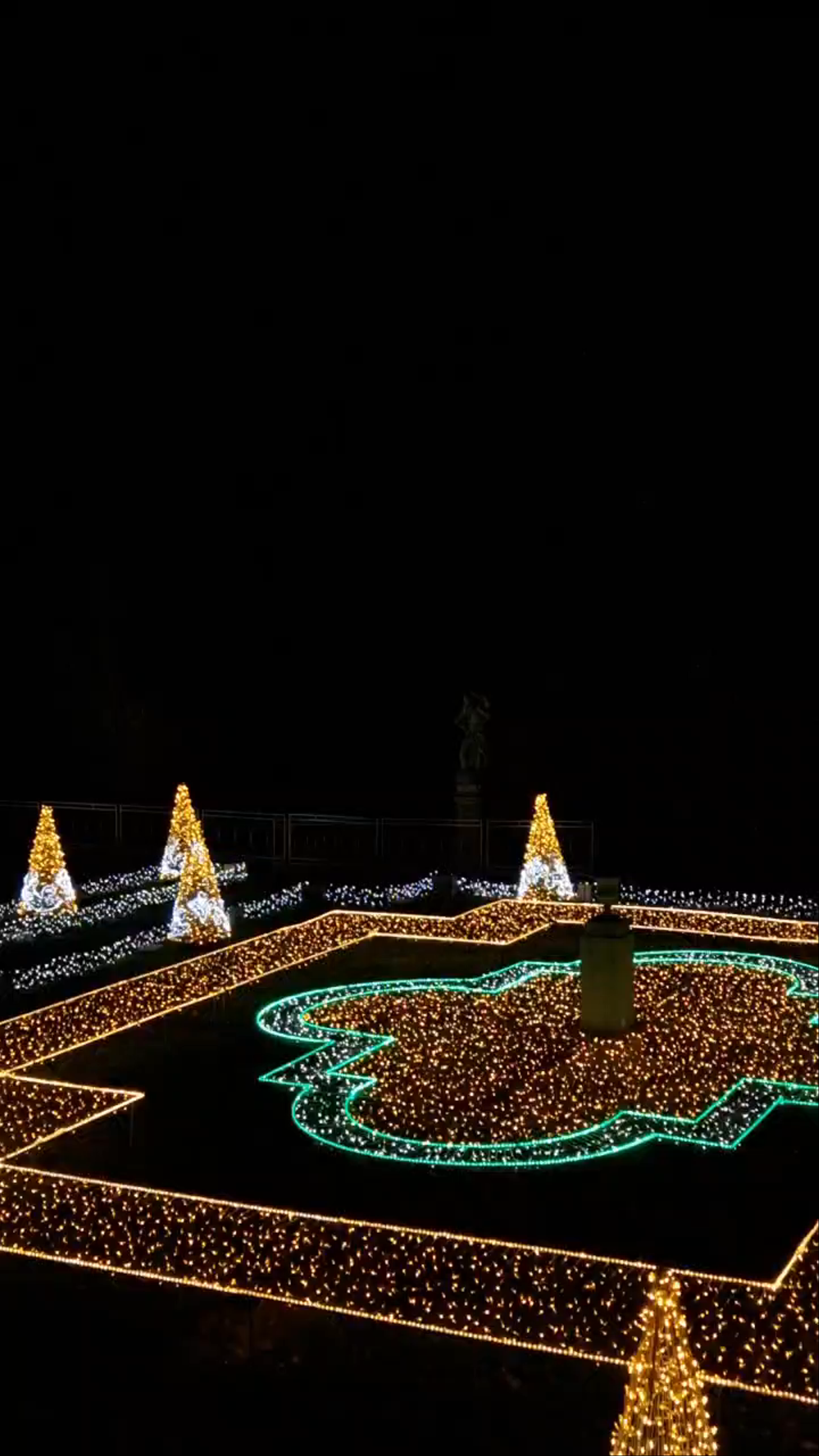 Wilanów Palace Illuminations: A Magical Night in Warsaw