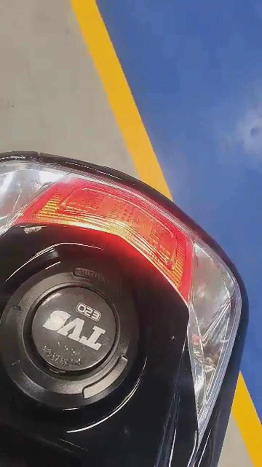 Walk-around video thumbnail