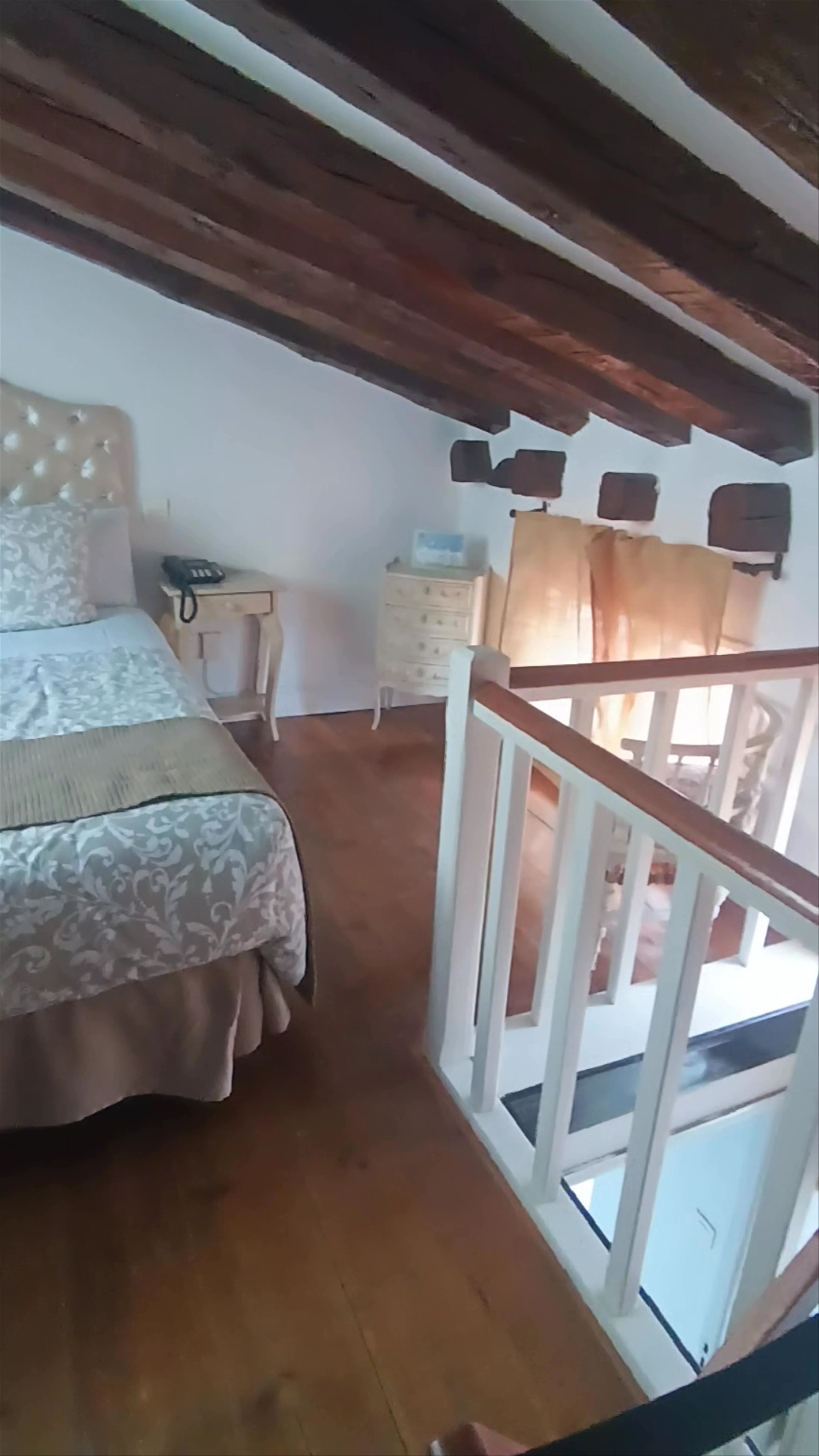 Oriente Palace Apartments, Calle de Lepanto