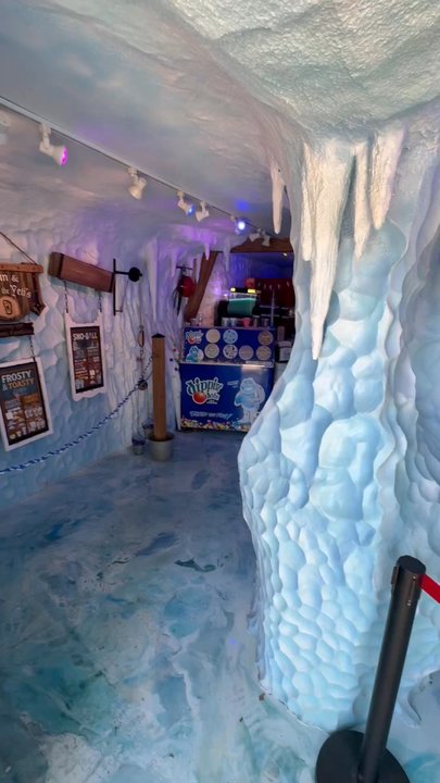 Der Snow Cave - General area inside - Shaved Ice Near Me - Leavenworth, Washington