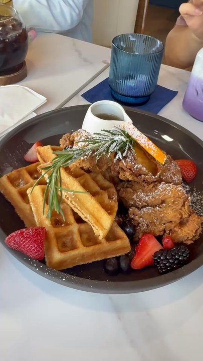 The Royale - Breakfast & Brunch Near Me - Pleasant Hill, California
