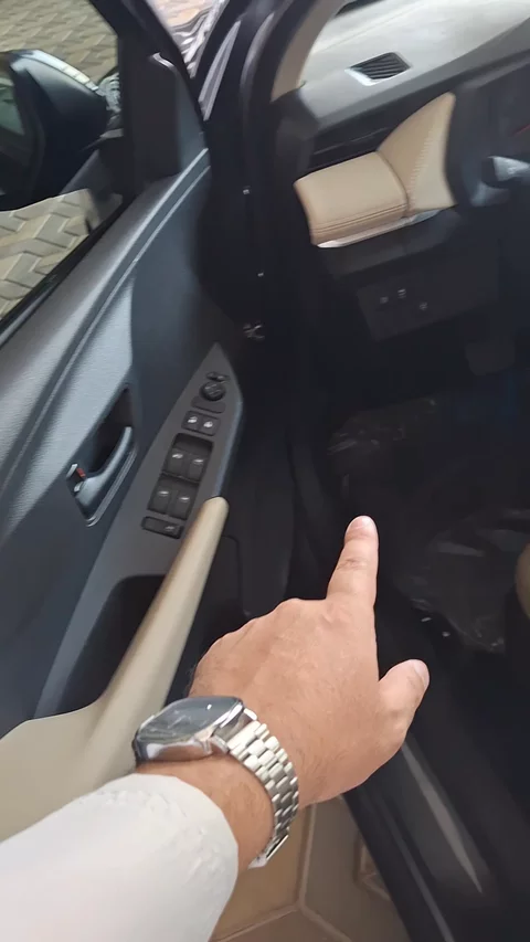 تويوتا يارس Y 2024