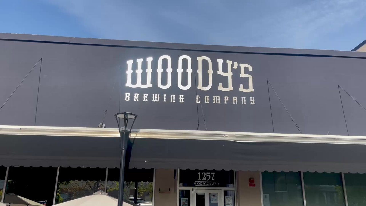 Woody's Brewing - New American Near Me - Redding, California