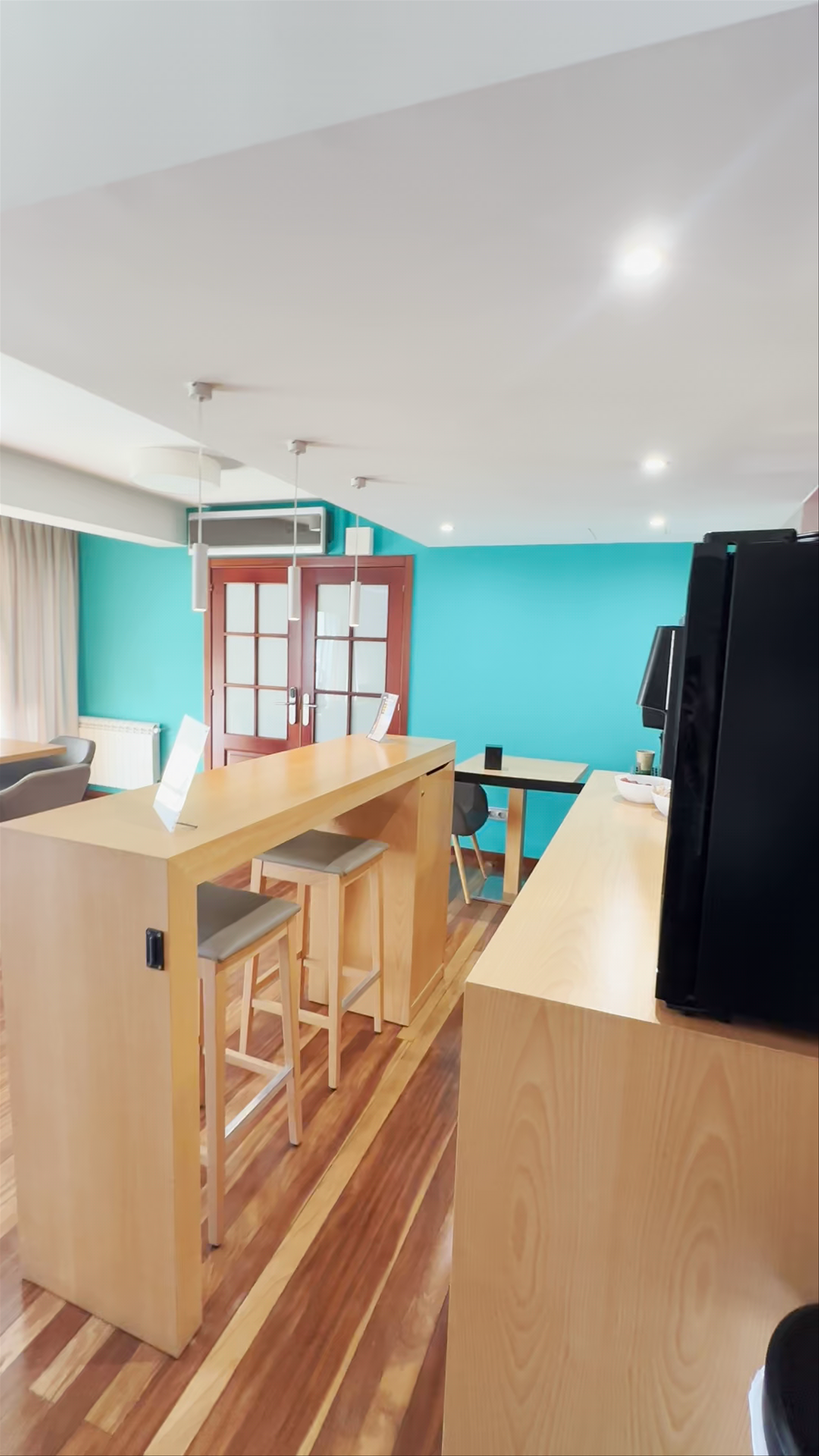 Cozy Downtown Apartment Tour in Santiago de Compostela
