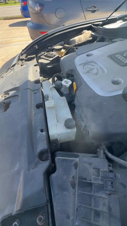 Jiffy Lube - I was charged for a coolant top-off that was never done; my reservoir was empty when I got home. Do right by your customers the first time. - Oil Change Stations Near Me - Lake Jackson, Texas