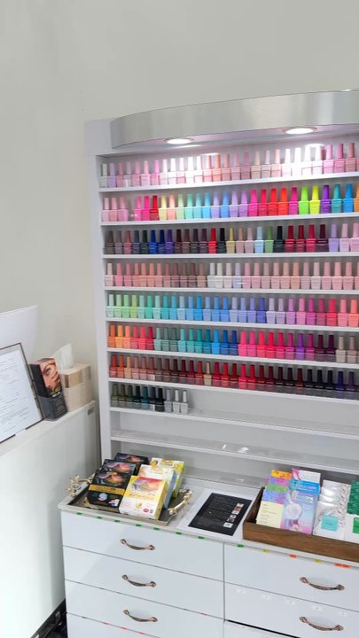 Lux Nails & Spa - Waxing Near Me - Dedham, Massachusetts