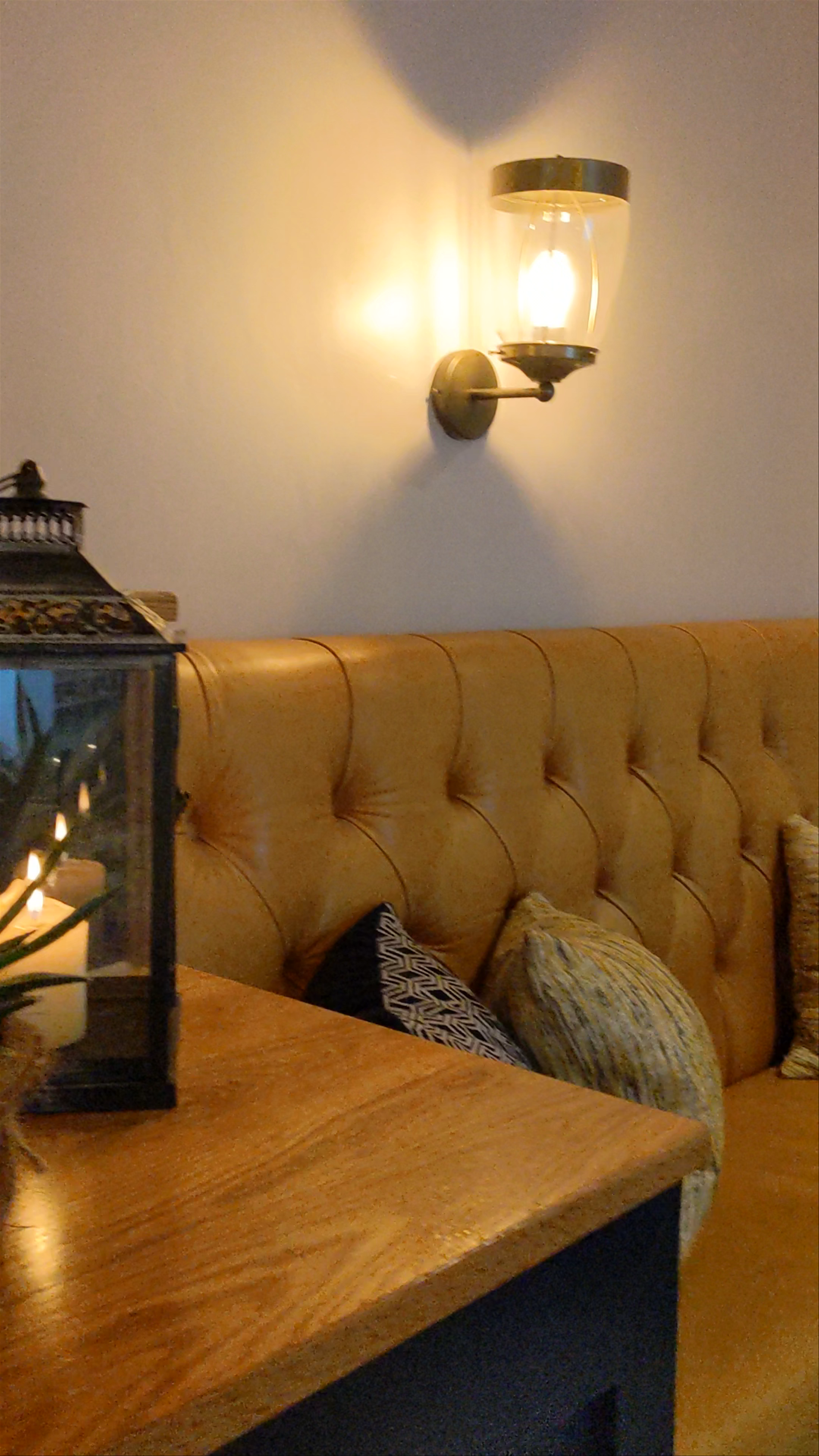 The Unicorn on the Beach: Cozy Coastal Pub Vibes in Cornwall