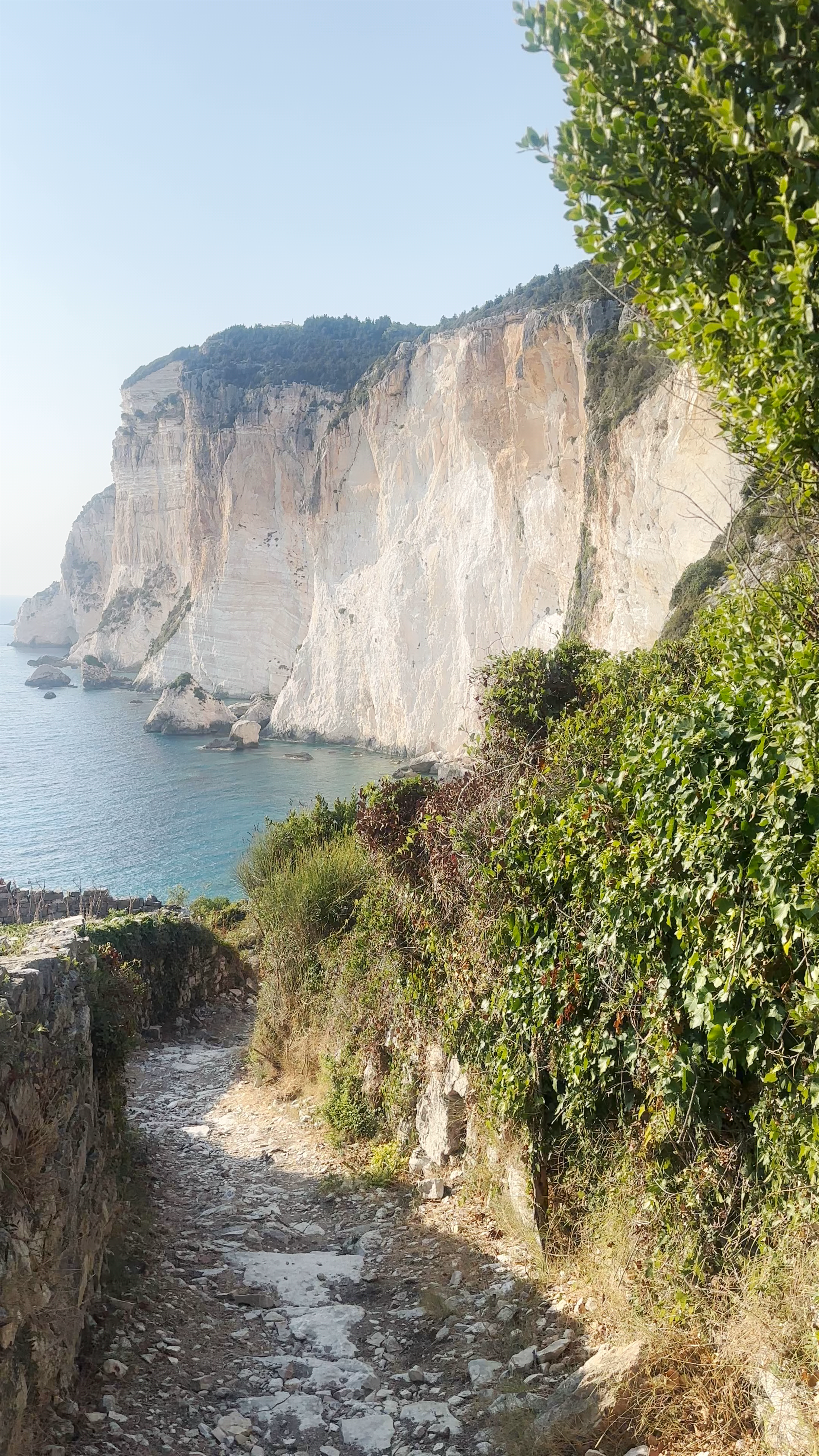 Παραλία Ερημίτης