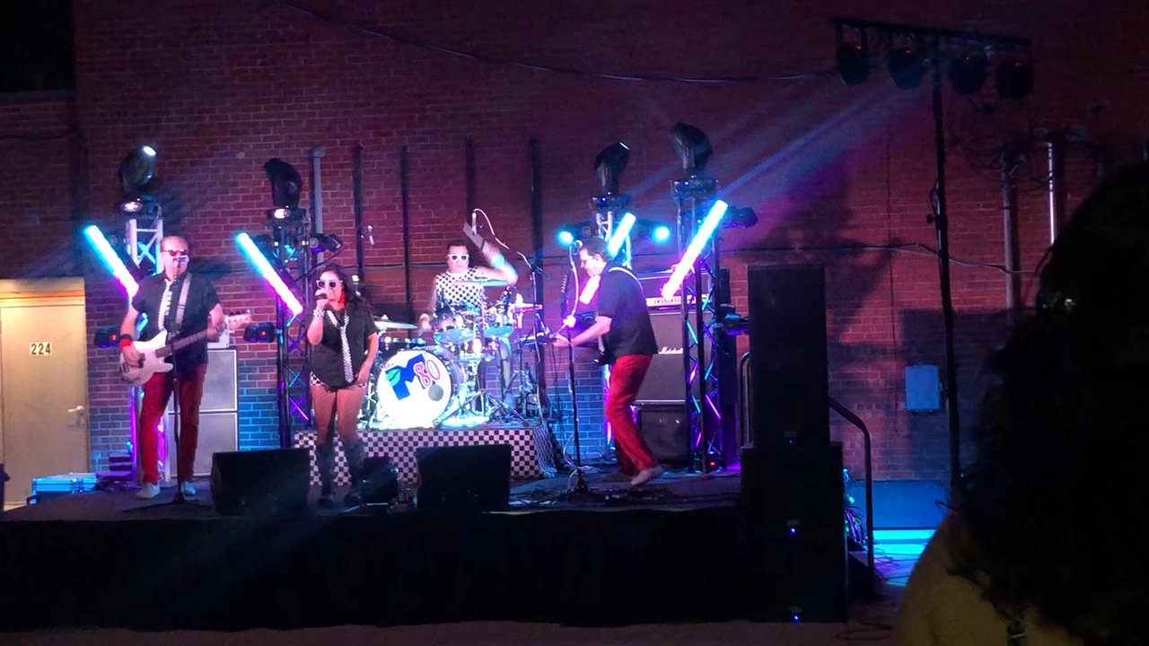 Brick's Pub and Grub - M80s Band - Pubs Near Me - Lee's Summit, Missouri