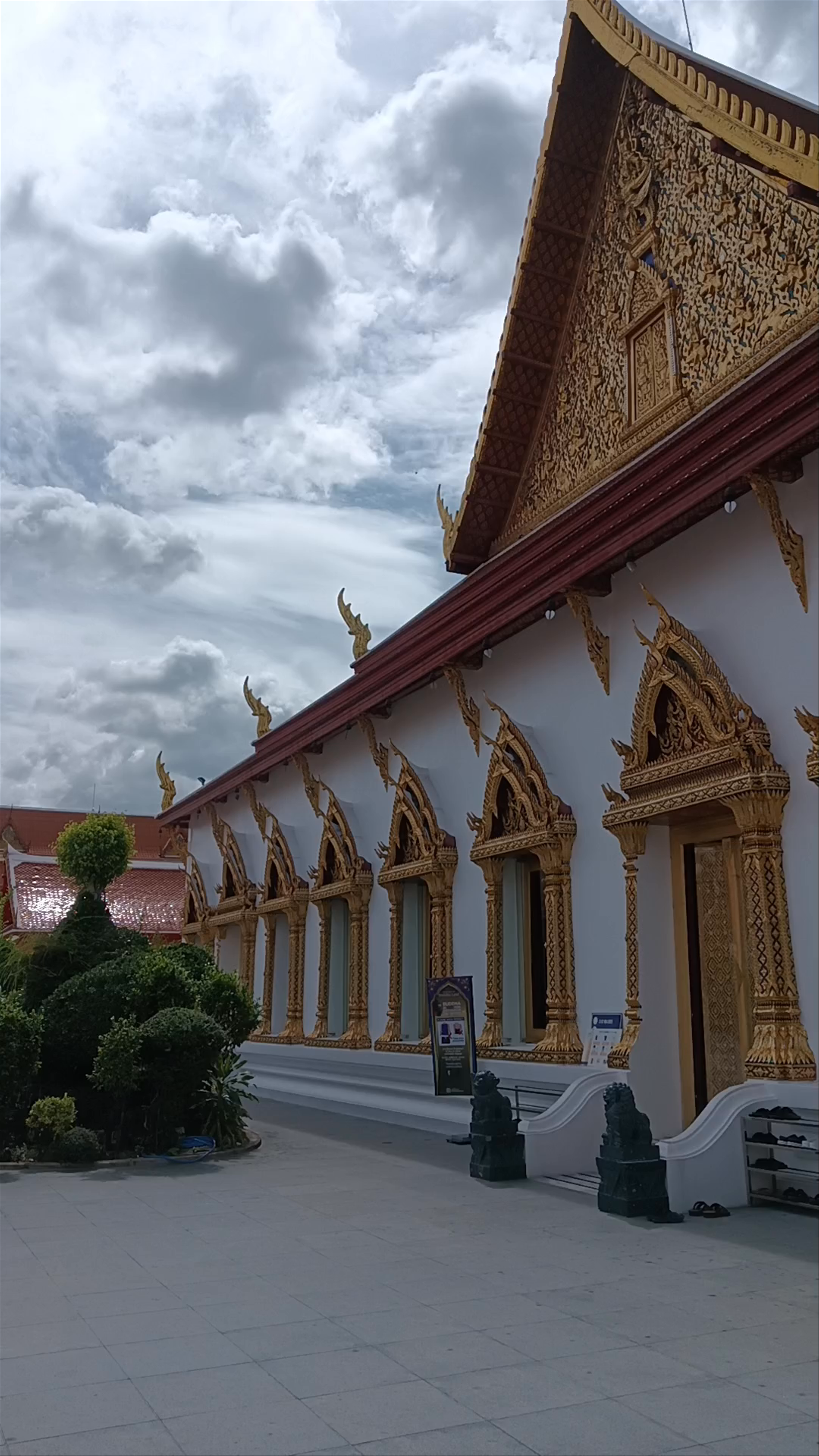 Golden Splendor of Wat Chanasongsan Pitthayathon in Chachoengsao, Thailand