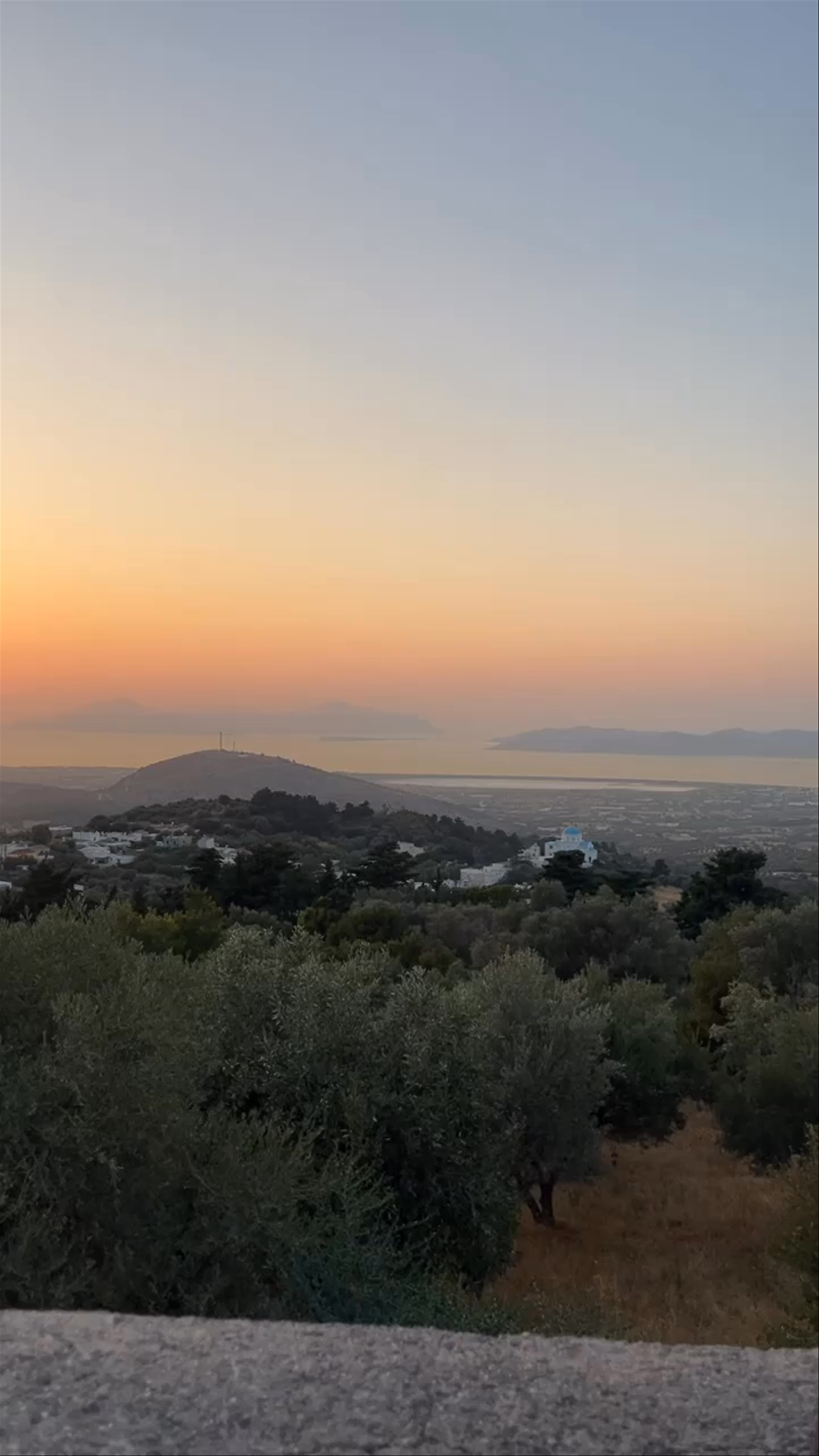 Ζιά - θέα στο ηλιοβασίλεμα