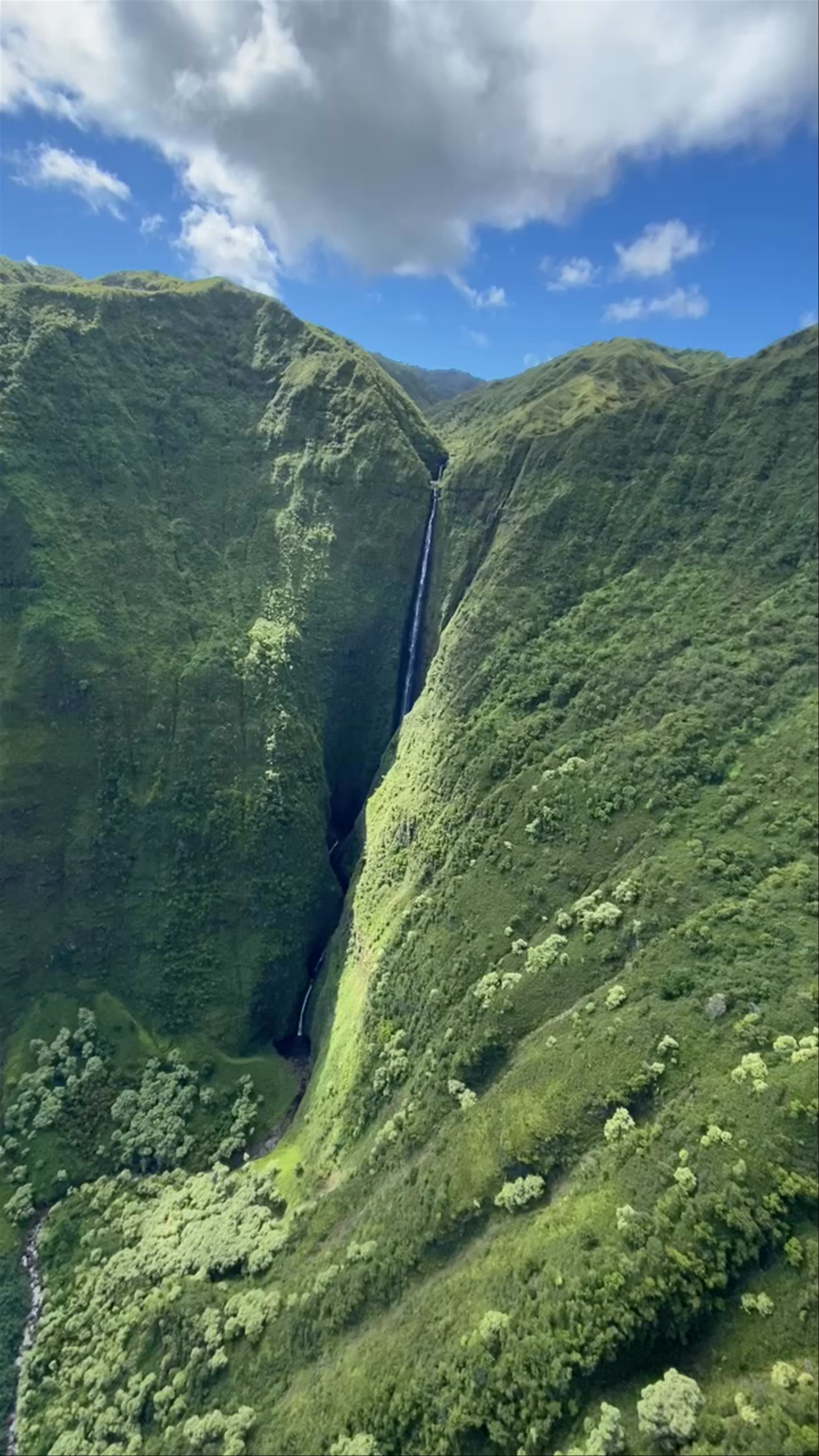 Air Maui Helicopter Tour to Molokai
