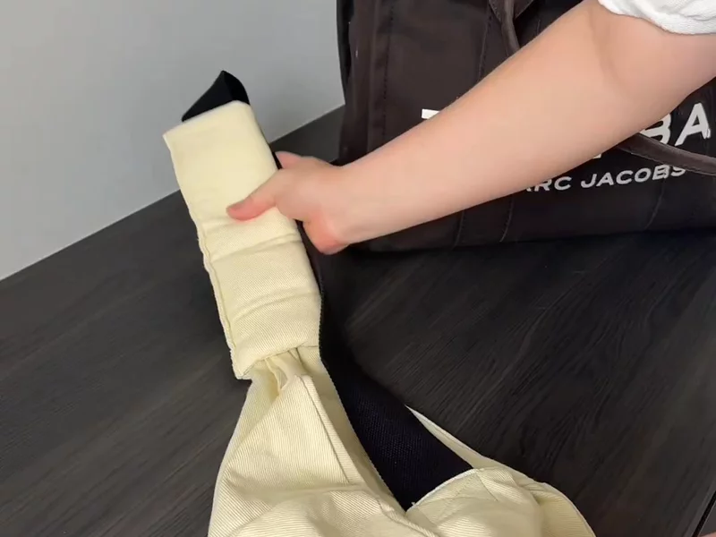 Black Friday campaign- baby carrier