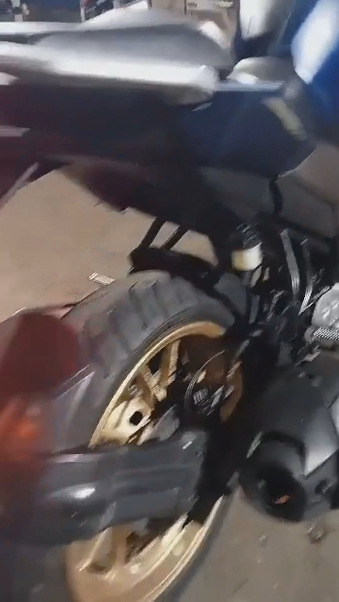 Walk-around video thumbnail