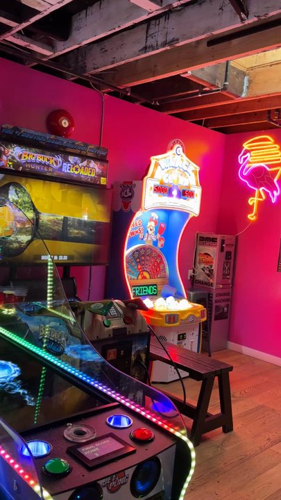 Glitch - Arcades Near Me - Vancouver, British Columbia
