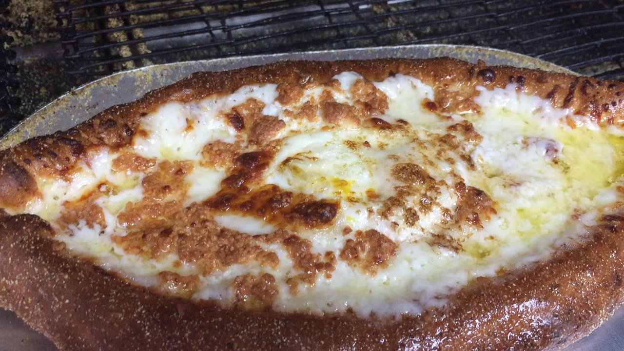 Royal Pizza - Bubbling of cheese (number 7 ajaxi) a gregorian delight done right - Pizza Near Me - Van Nuys, California