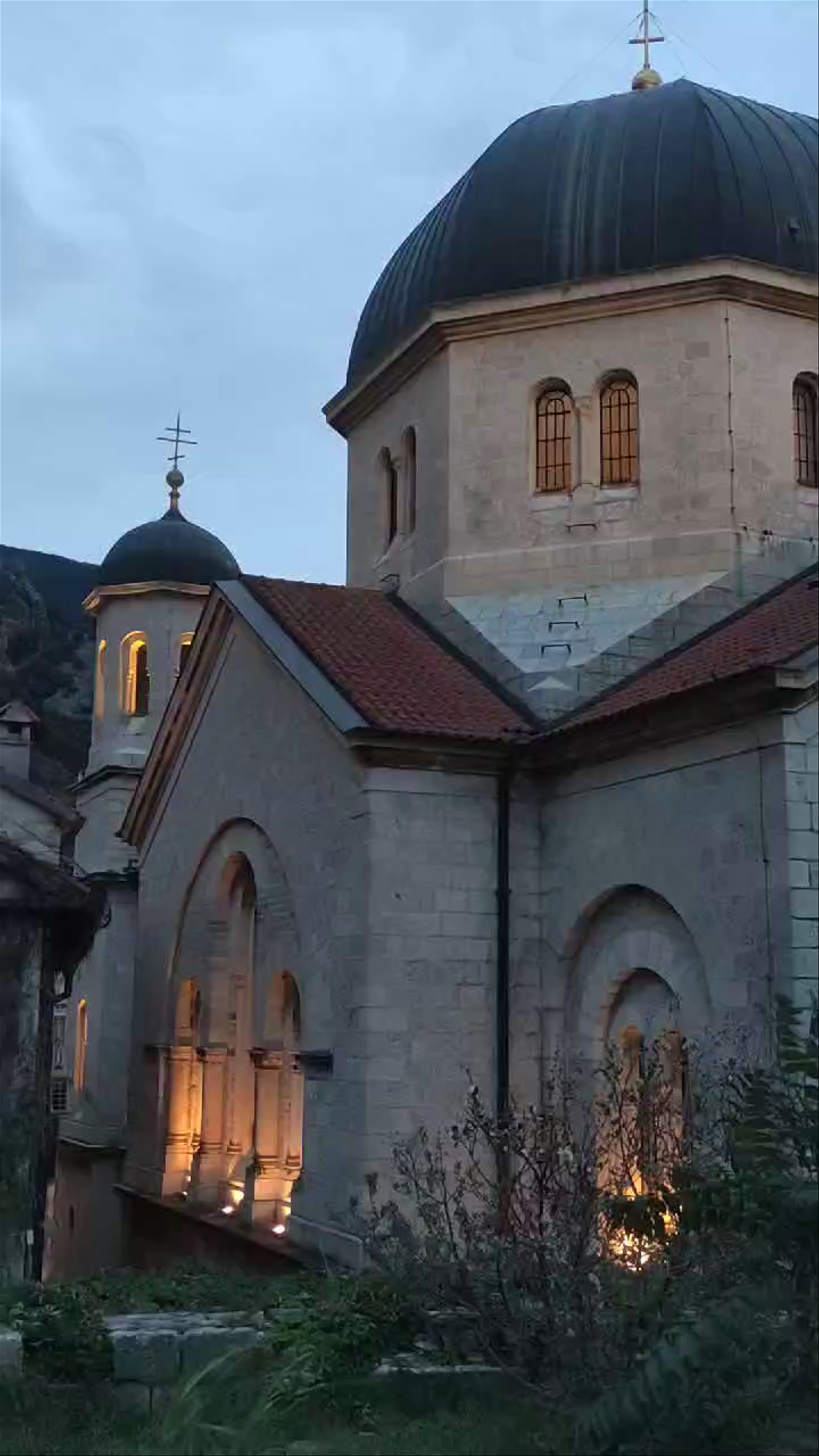 Iglesia de San Nicolás: Twilight Serenity in Kotor, Montenegro