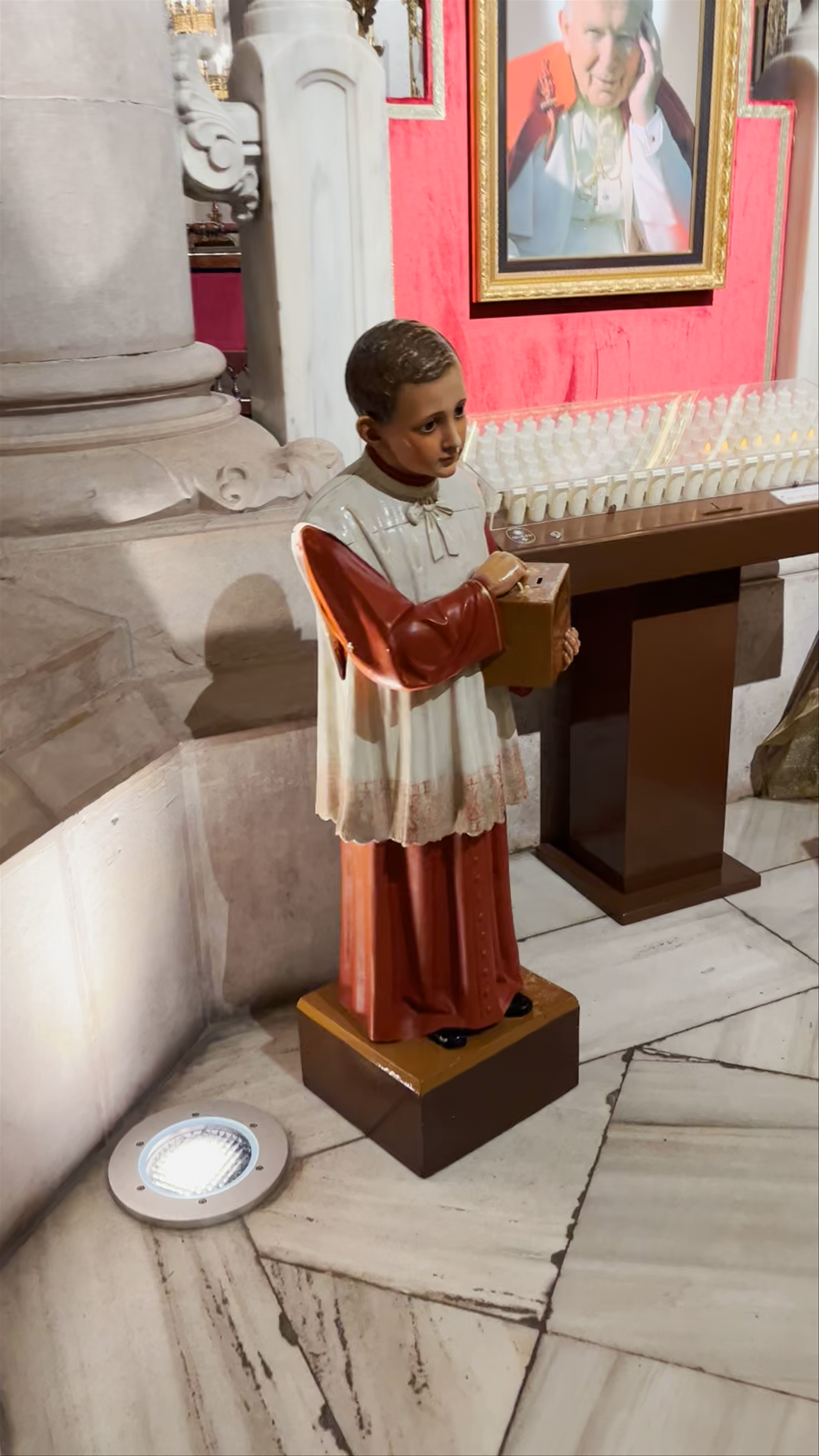 Cripta Parroquia de Santa María la Real de la Almudena