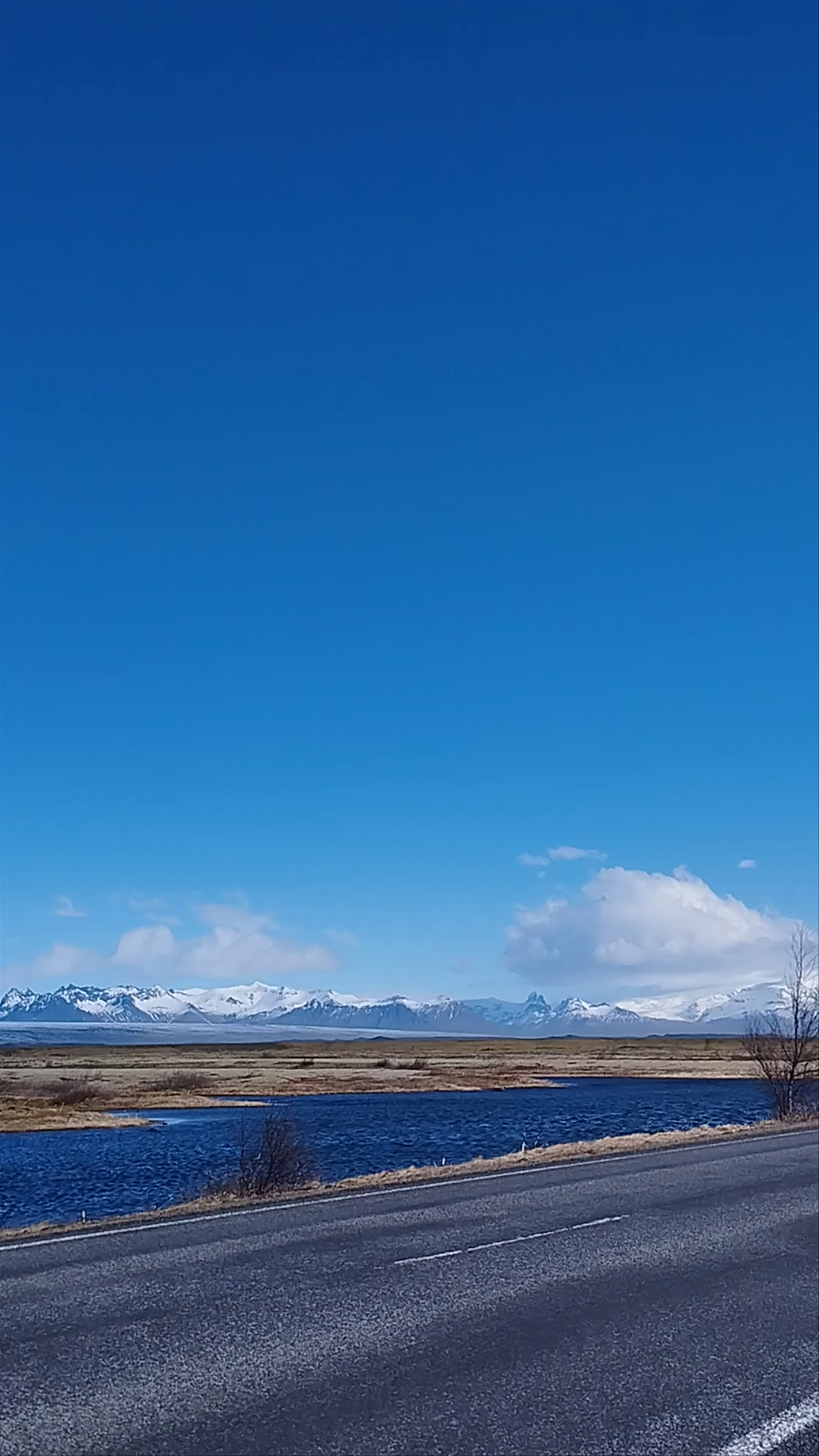 Lómagnúpur Mountain Majesty: Iceland’s Untamed Wilderness