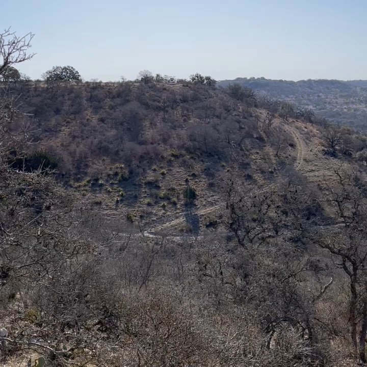 Flat Rock Ranch - Miles and miles of trails - Bed & Breakfast Near Me - Comfort, Texas