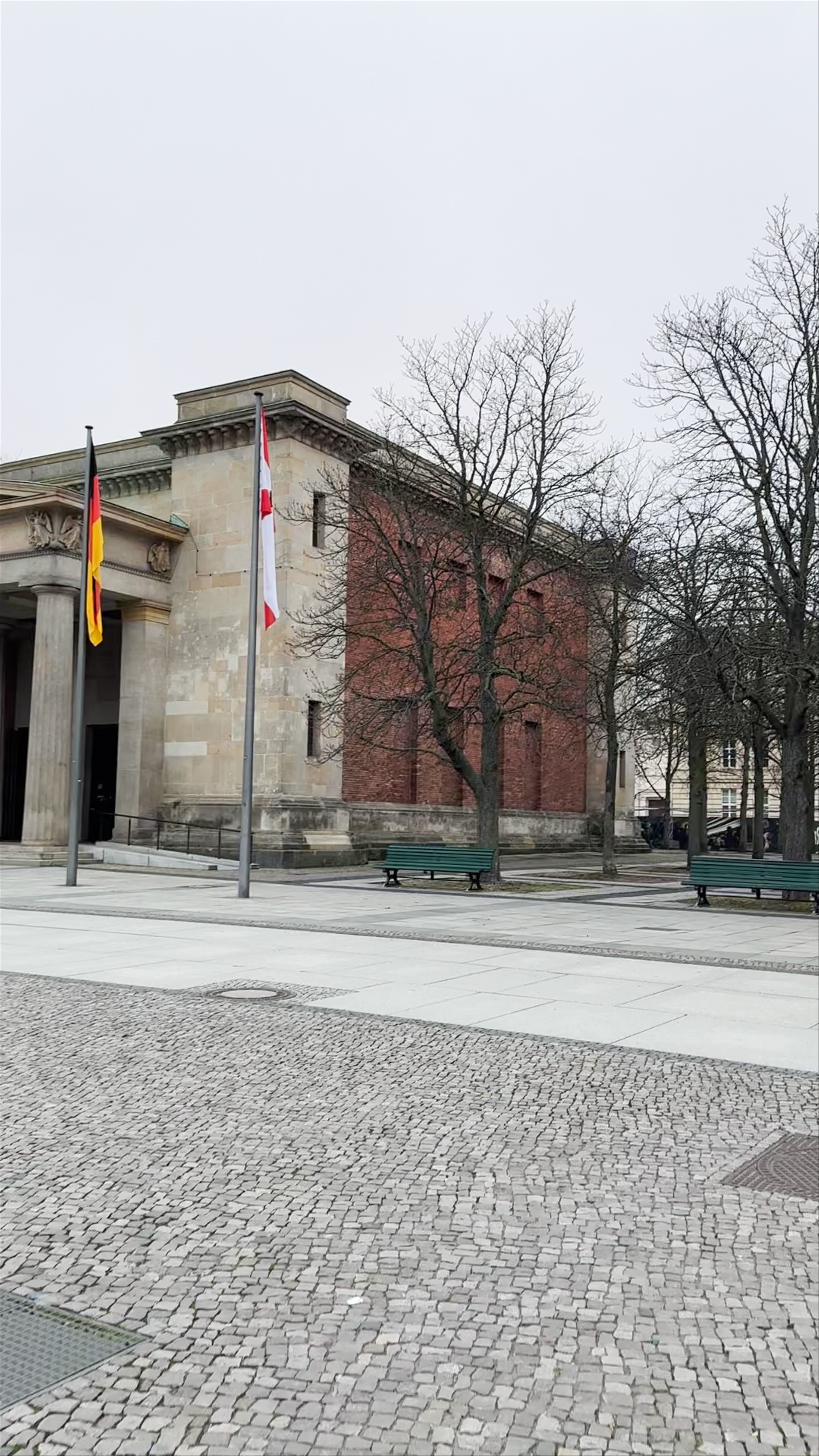 Edificio de la Nueva Guardia: Historic Architecture in Berlin