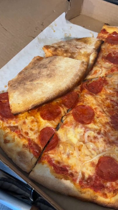 Remo's - Pizza Near Me - Stamford, Connecticut