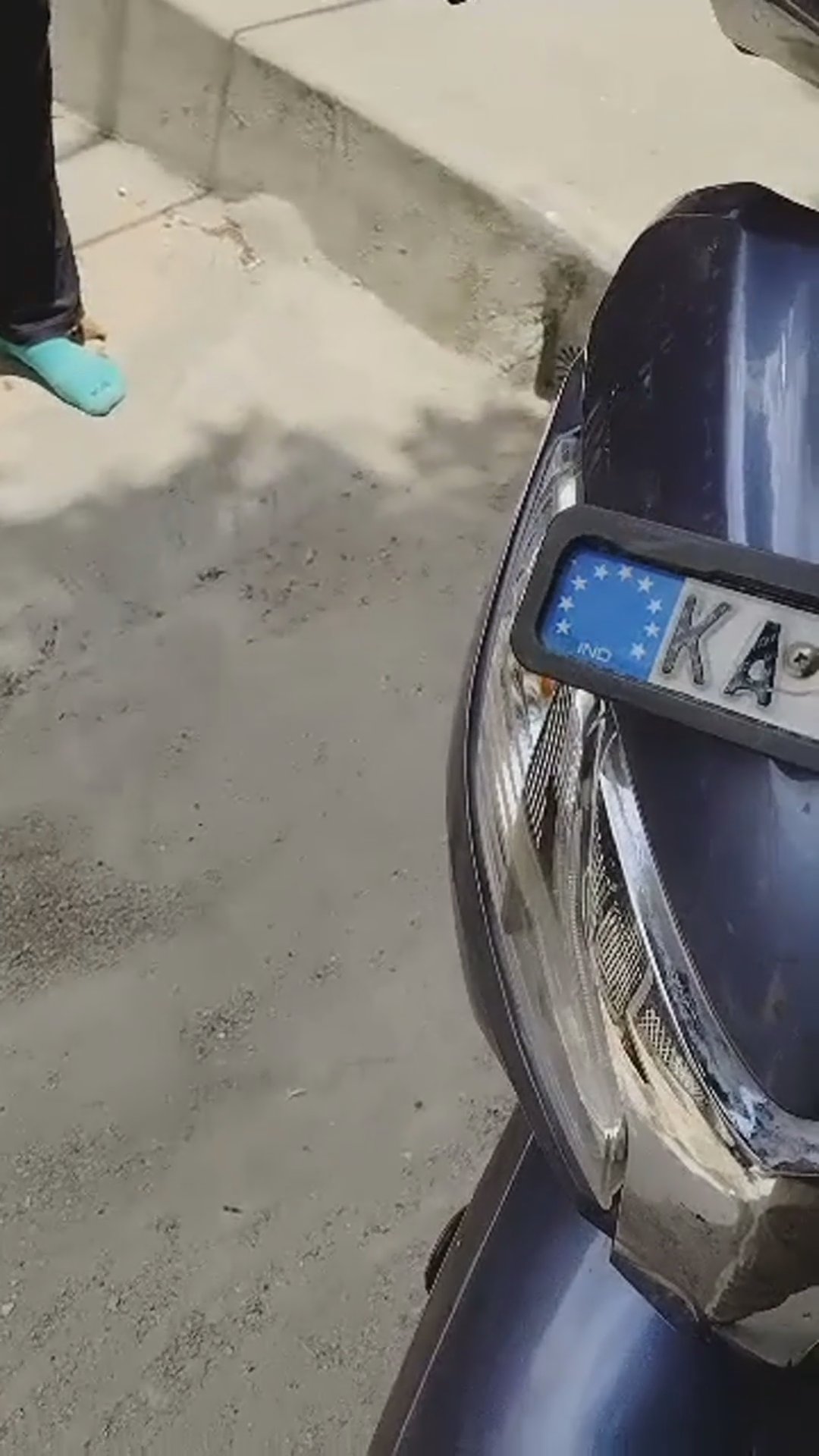 Walk-around video thumbnail