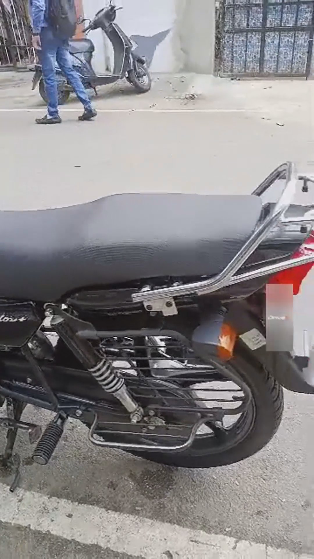 Walk-around video thumbnail