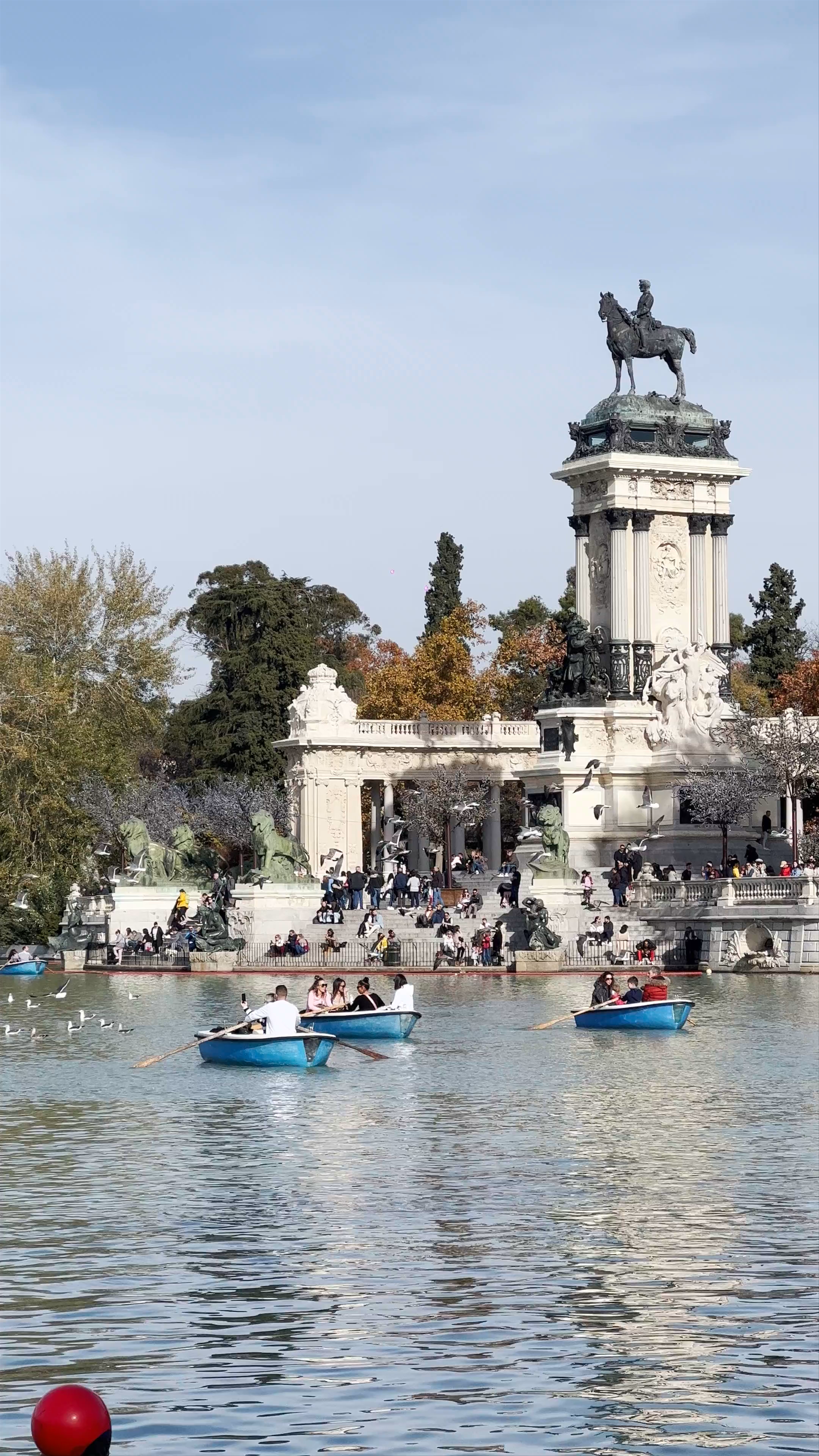 Boating on Estanque Grande de El Retiro in Madrid