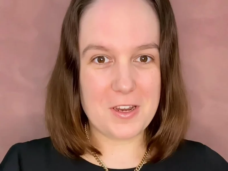 Hey, I'm Sarah!