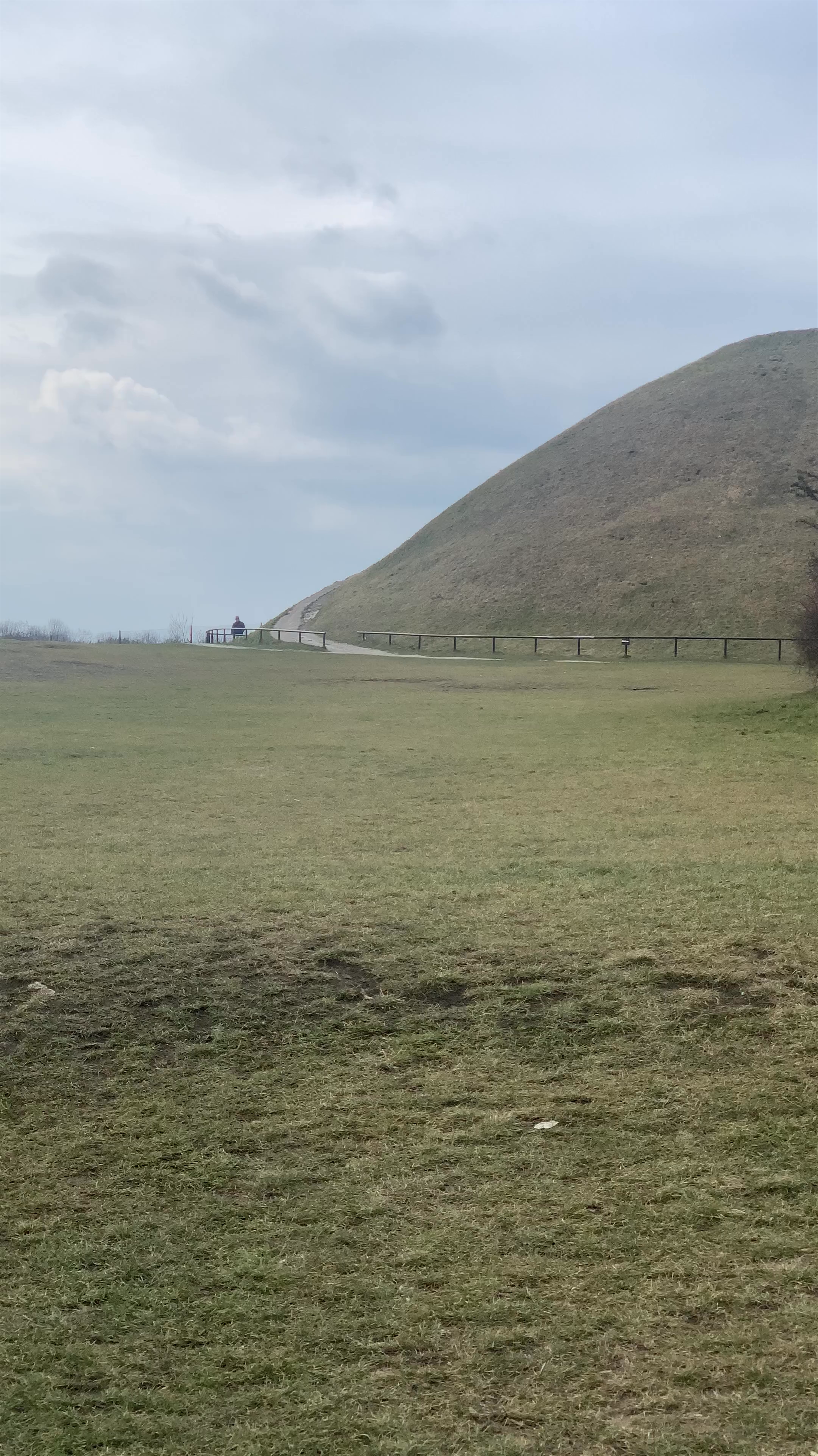 Krakus Mound: Serene Views and Historic Landscapes in Kraków