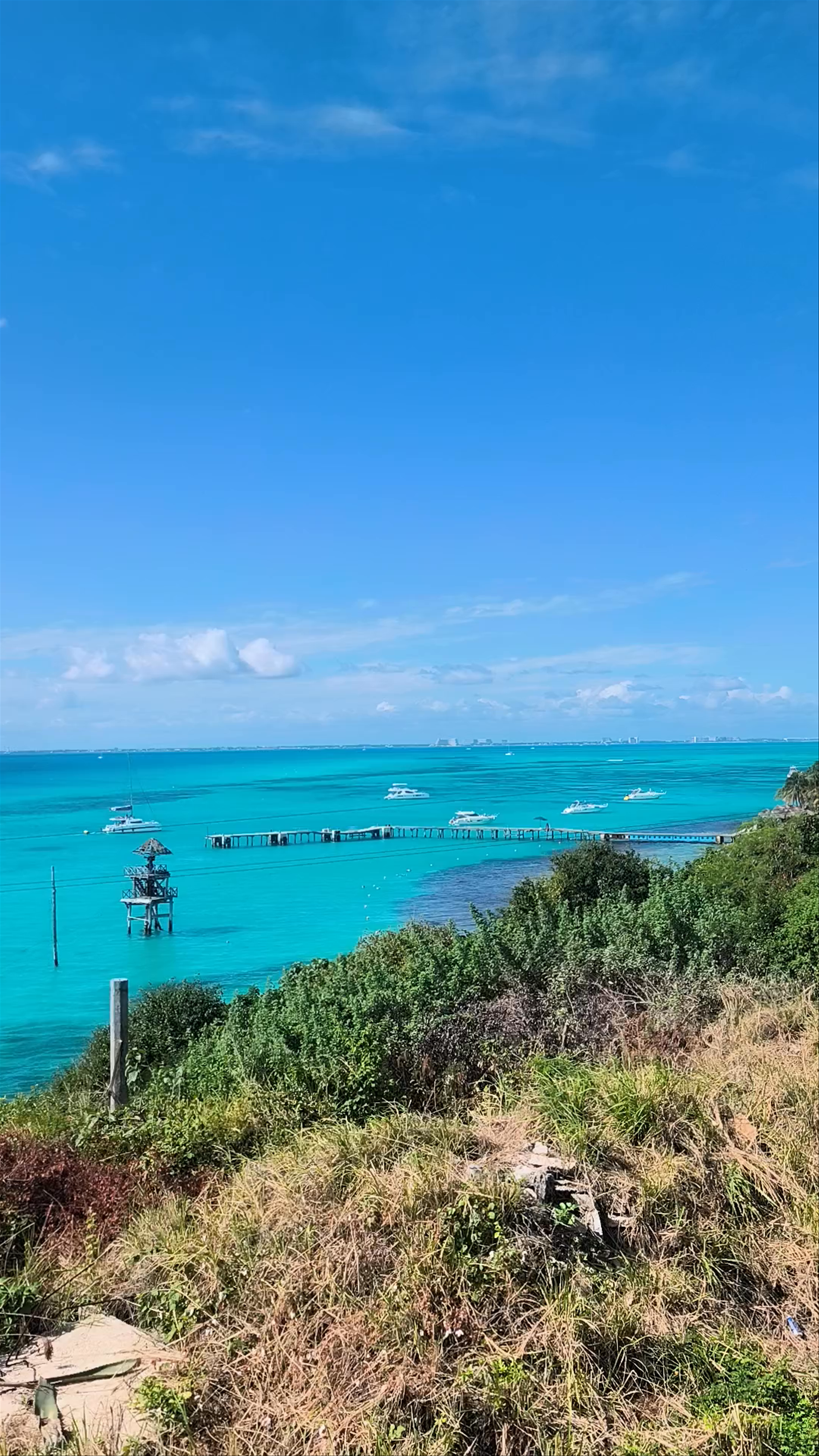 Perimetral Sur Scenic Overlook: Breathtaking Views of Isla Mujeres