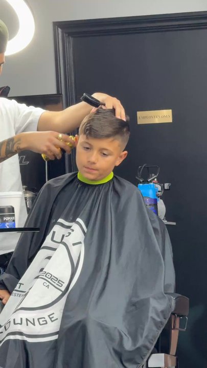Exclusives Barber Lounge - Nothing better than some fresh fades and an on point line up!!! Wedding ready!!!!! - Barbers Near Me - Winchester, California