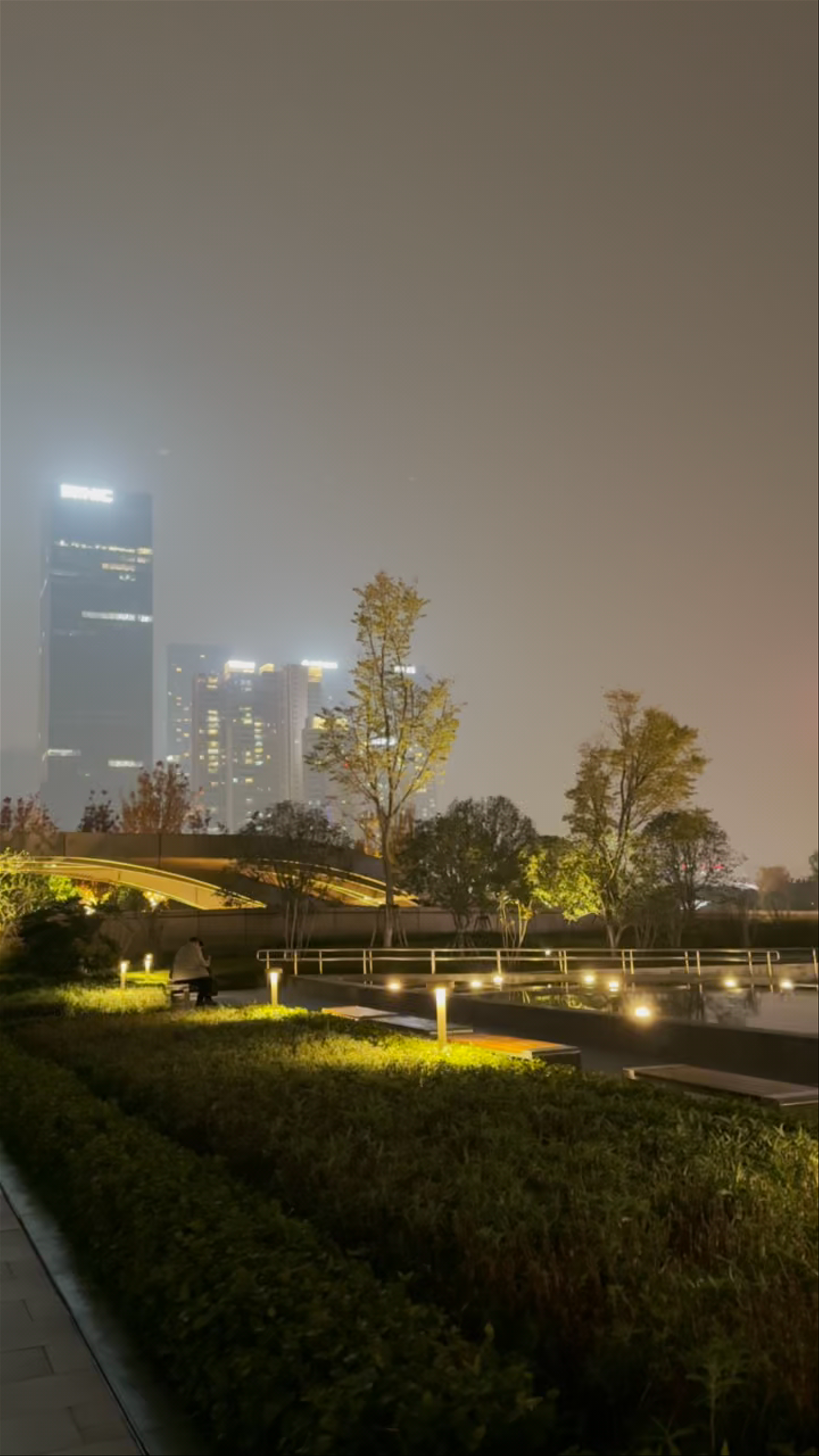 Jincheng Square Night Serenity: A Tranquil Urban Oasis in Chengdu