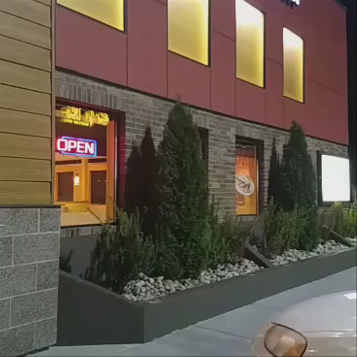 Apollo Burger - Locked doors at 930 when their listing states open til 11pm - Burgers Near Me - Taylorsville, Utah