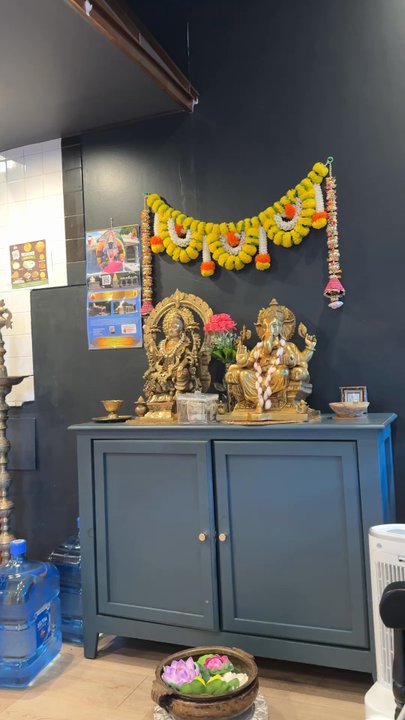 Malgudi Cafe - Ambiance - Indian Near Me - Exton, Pennsylvania