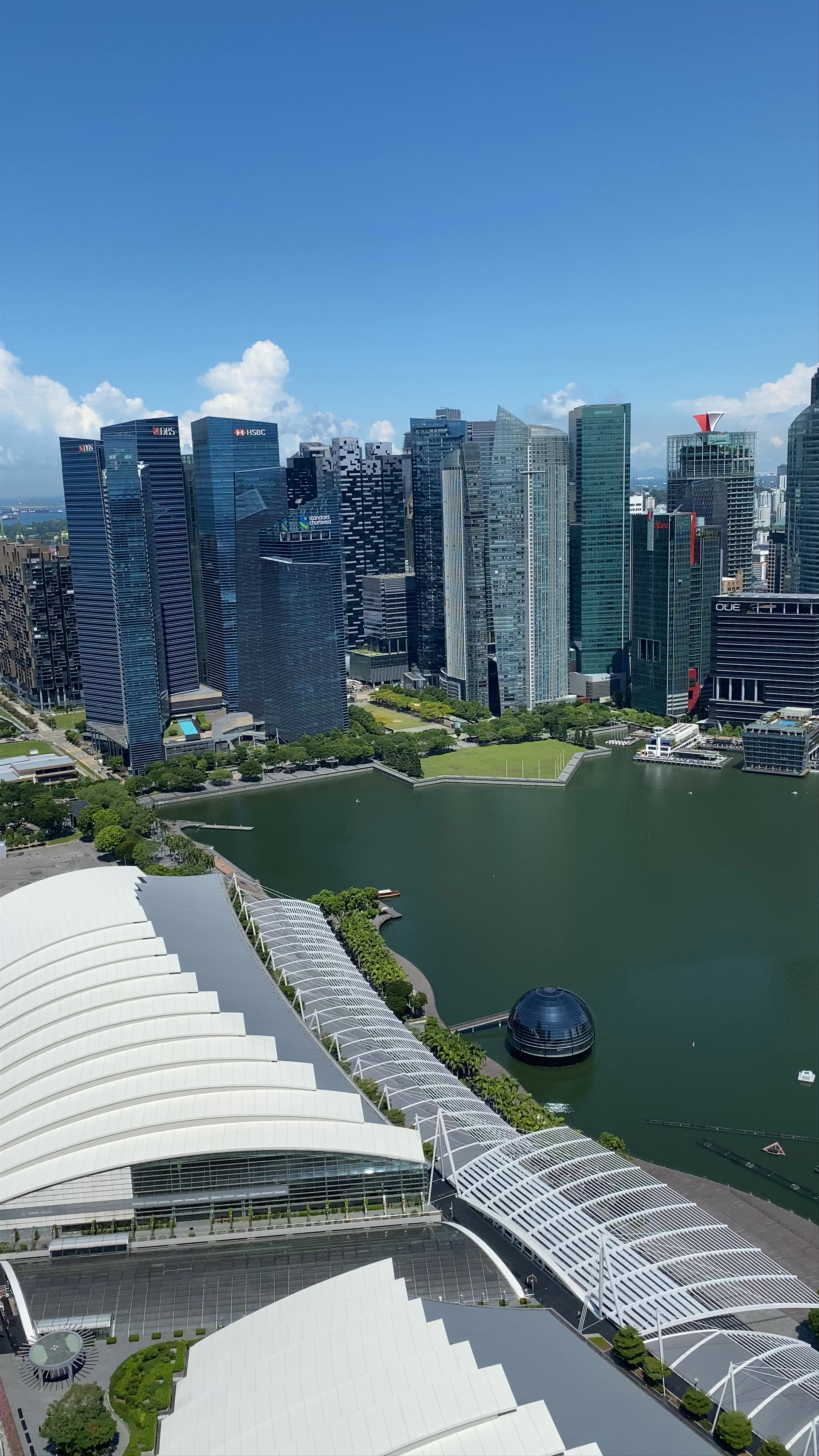 Skyscraper Serenity: Majestic Views from SkyPark Observation Deck, Singapore