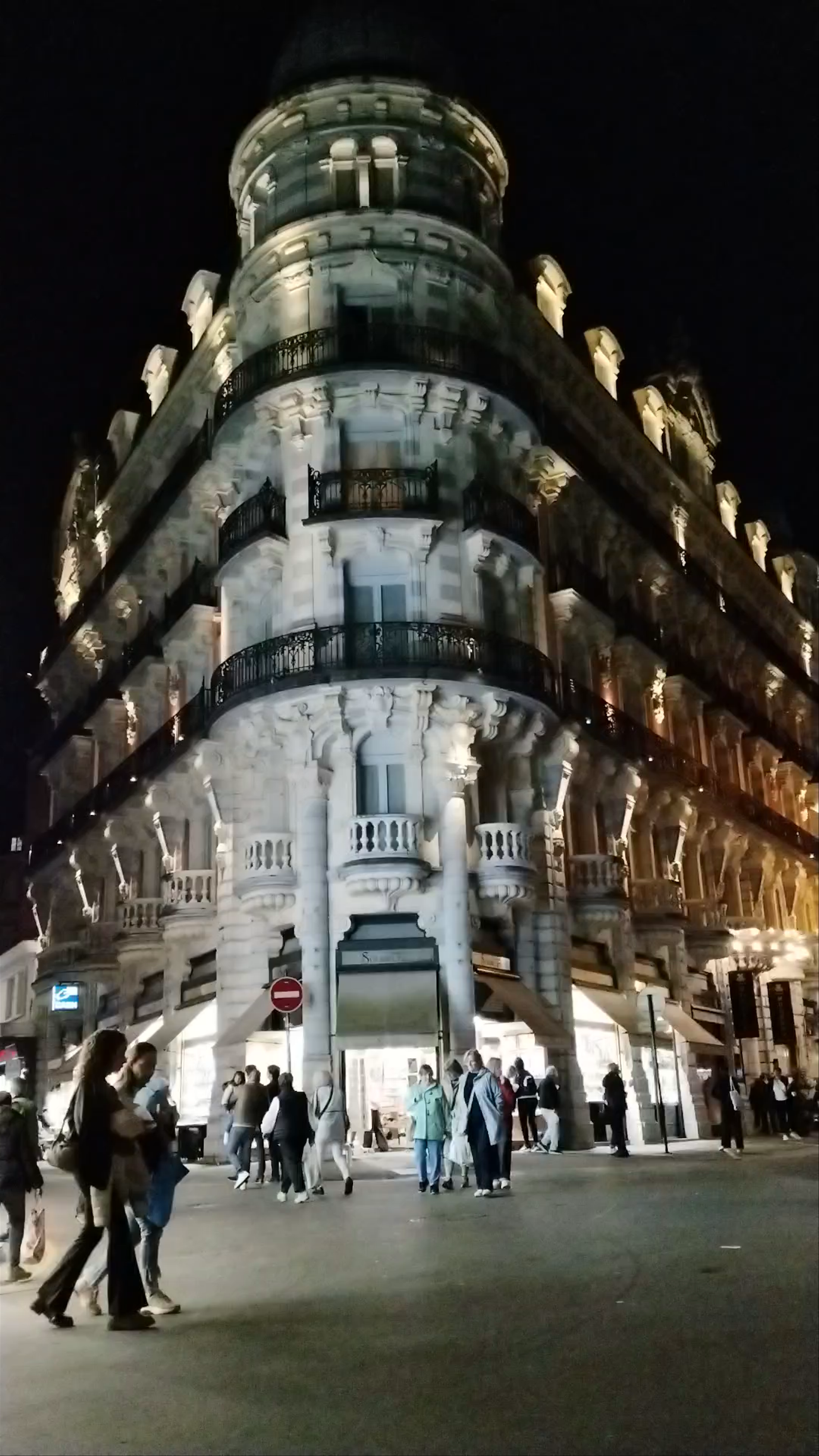 Nighttime Elegance at Grand Hôtel Moderne in Lourdes