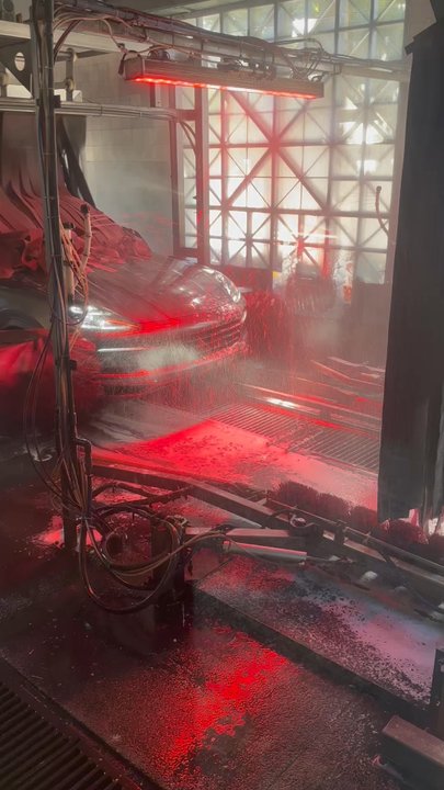 Pasadena Car Wash - My baby going through the wash - Car Wash Near Me - Pasadena, California